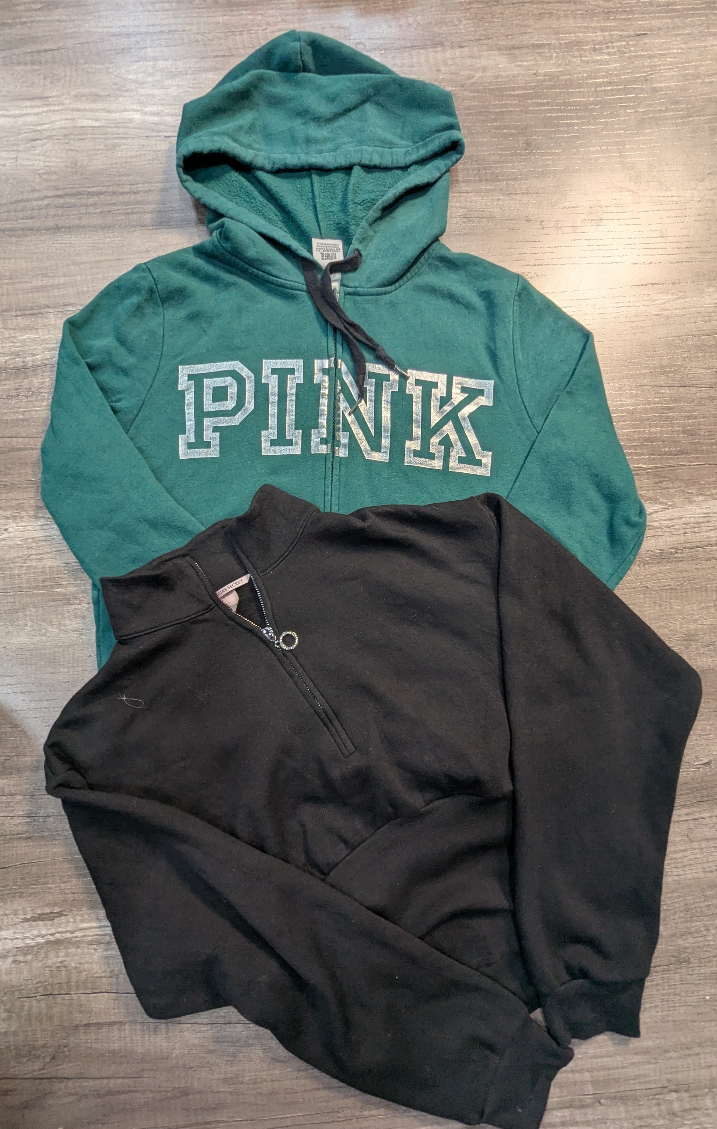 3829 - Victoria's Secret, PINK T-shirts à manches ..