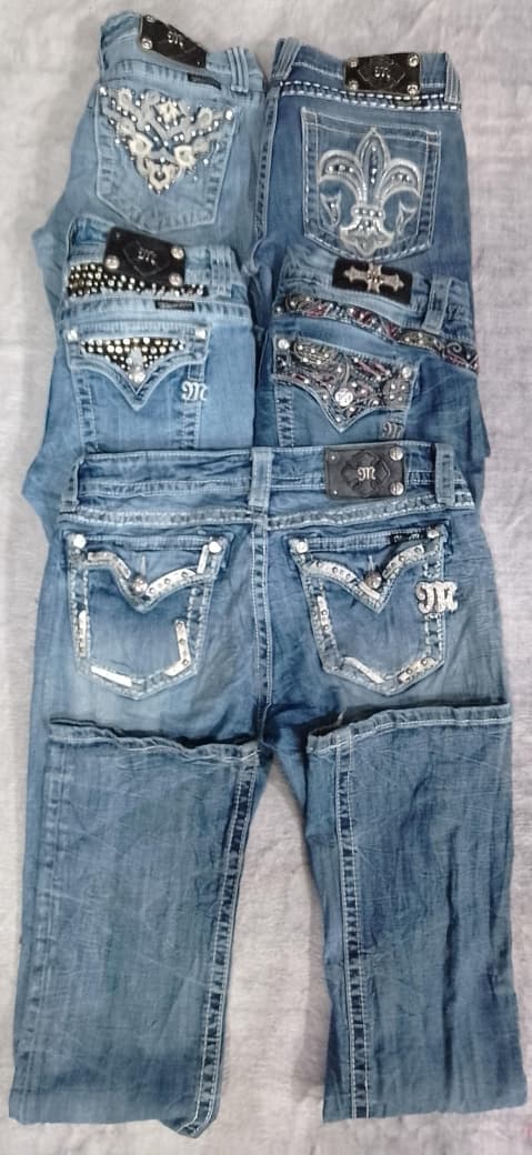 cr6634 Miss Me Flare / Straight Jeans