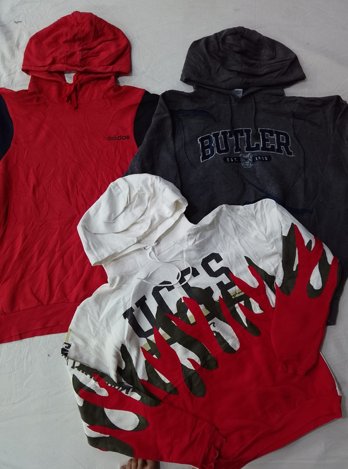 CR6648 アップサイクルフーディ