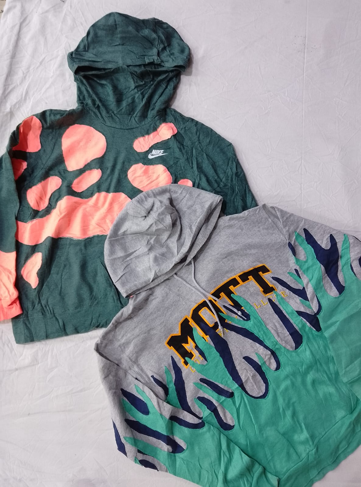 「CR6650 アップサイクリング フーディ」