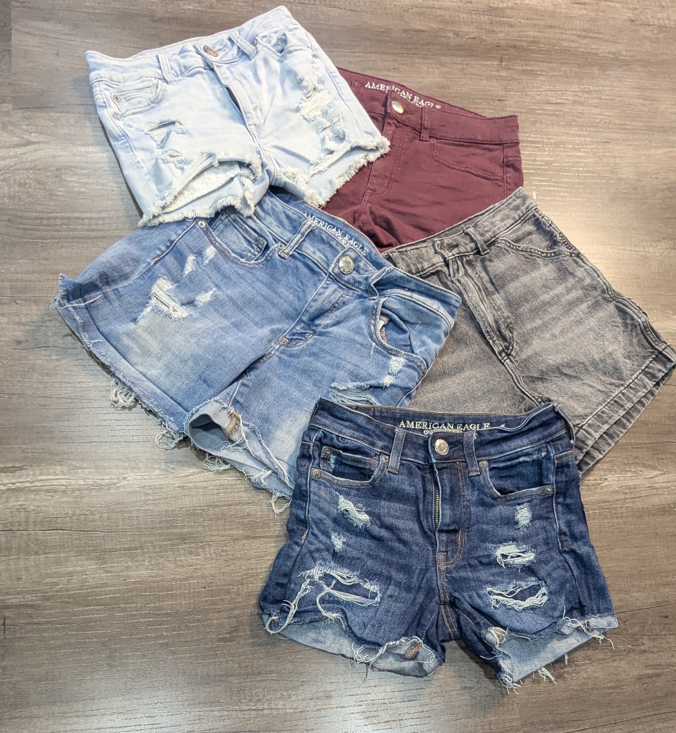 3864 - American Eagle, Hollister, Abercrombie Shor..