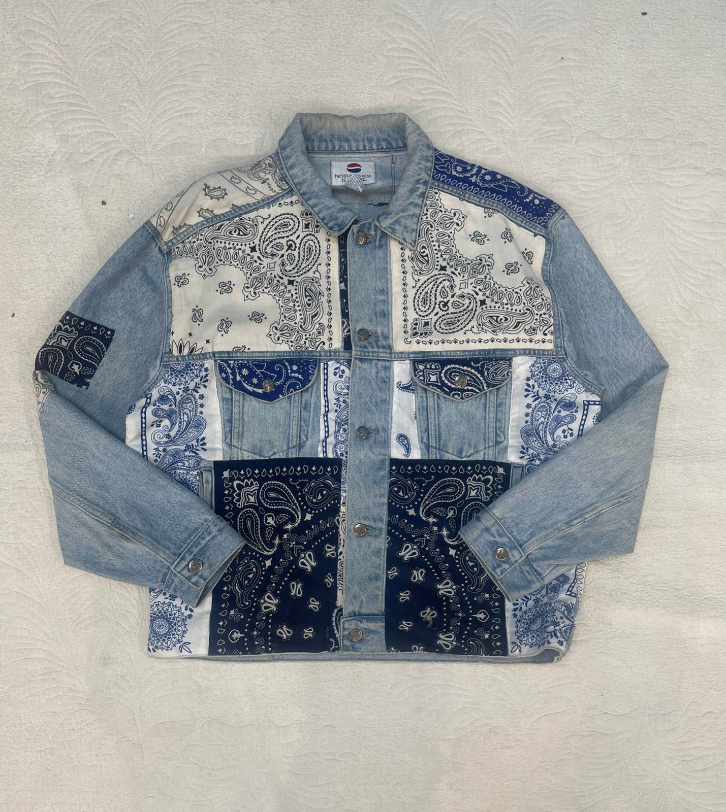 Jaqueta de Jeans em Patchwork de Bandana Vintage R..