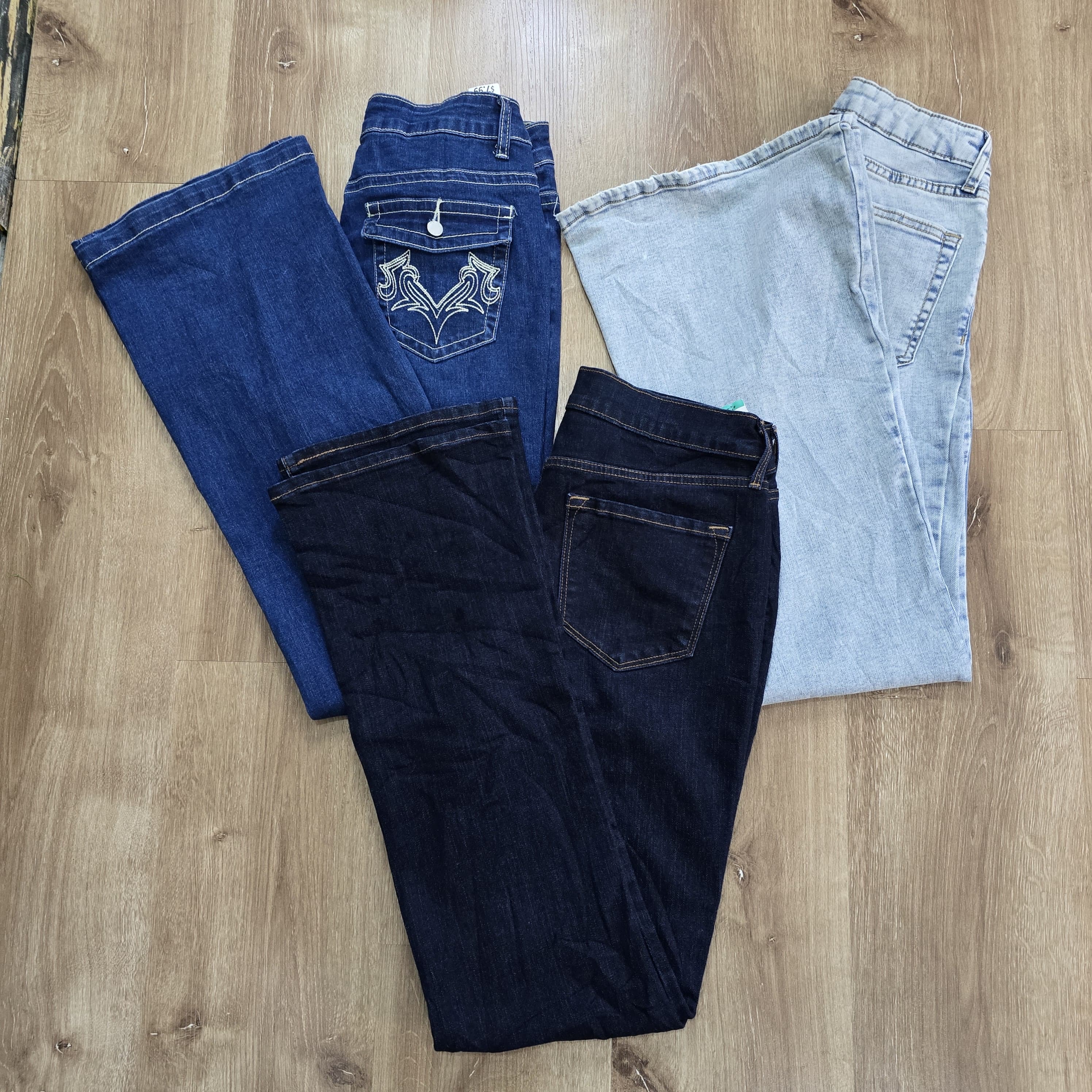 AV-1006 Unbranded Flare Jeans