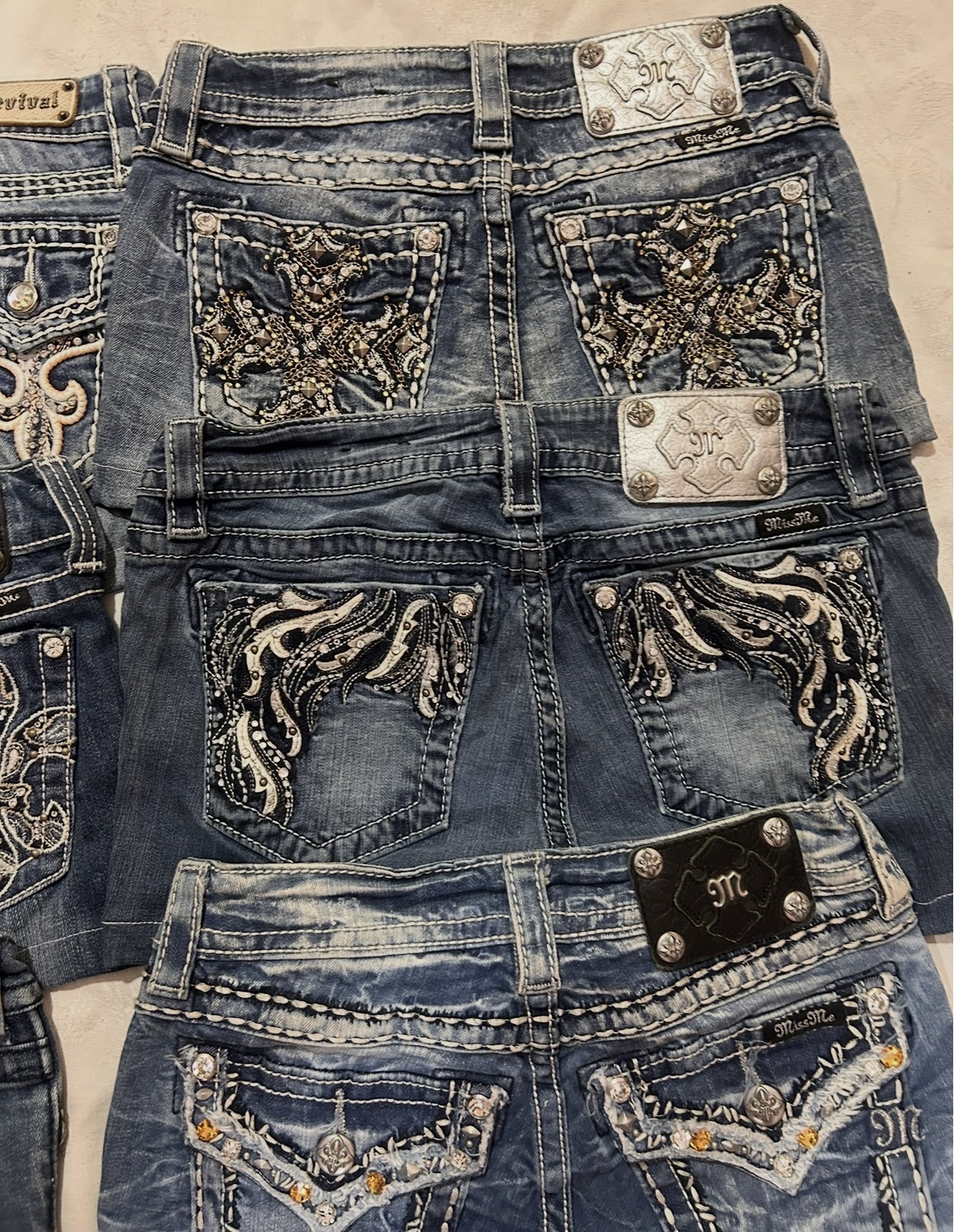 Miss me true religion rockrevival shorts
