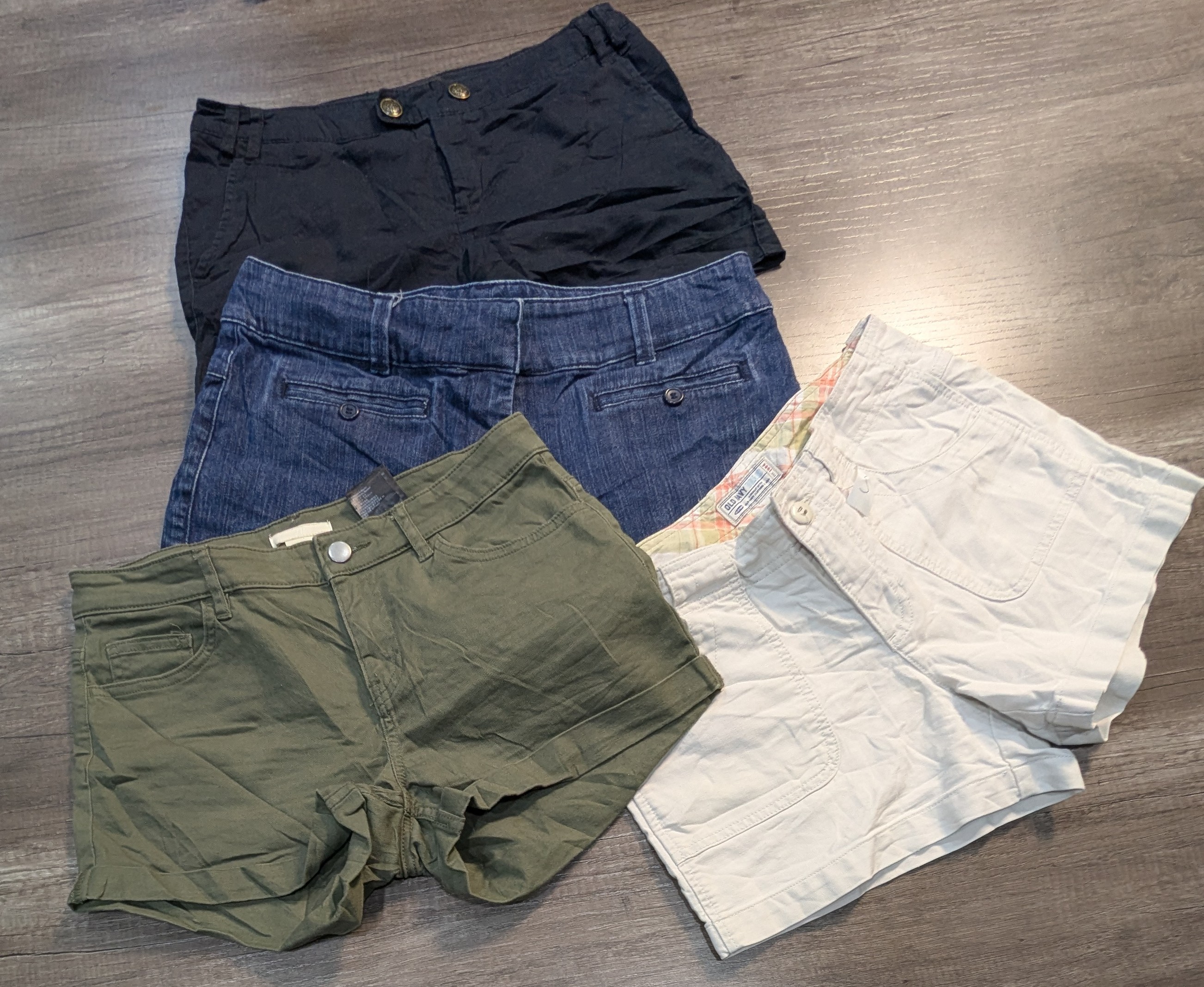3918 - Old Navy, H&M, Y2K-Stil Shorts