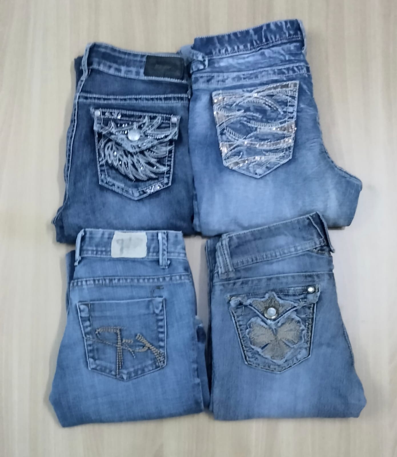 JA 0590 Women’s Embellished Flared Jeans