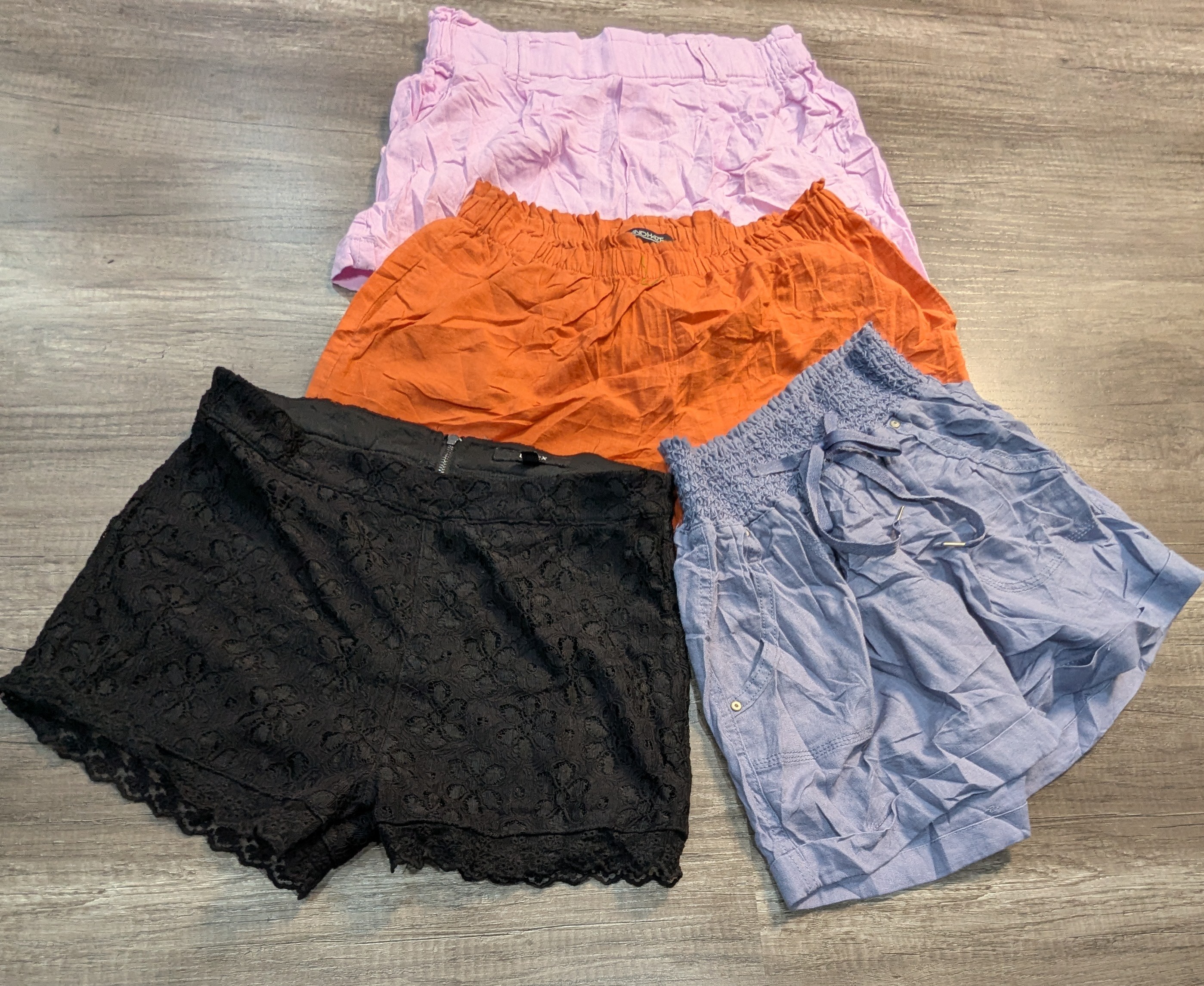 3924 - Y2K Stil Shorts