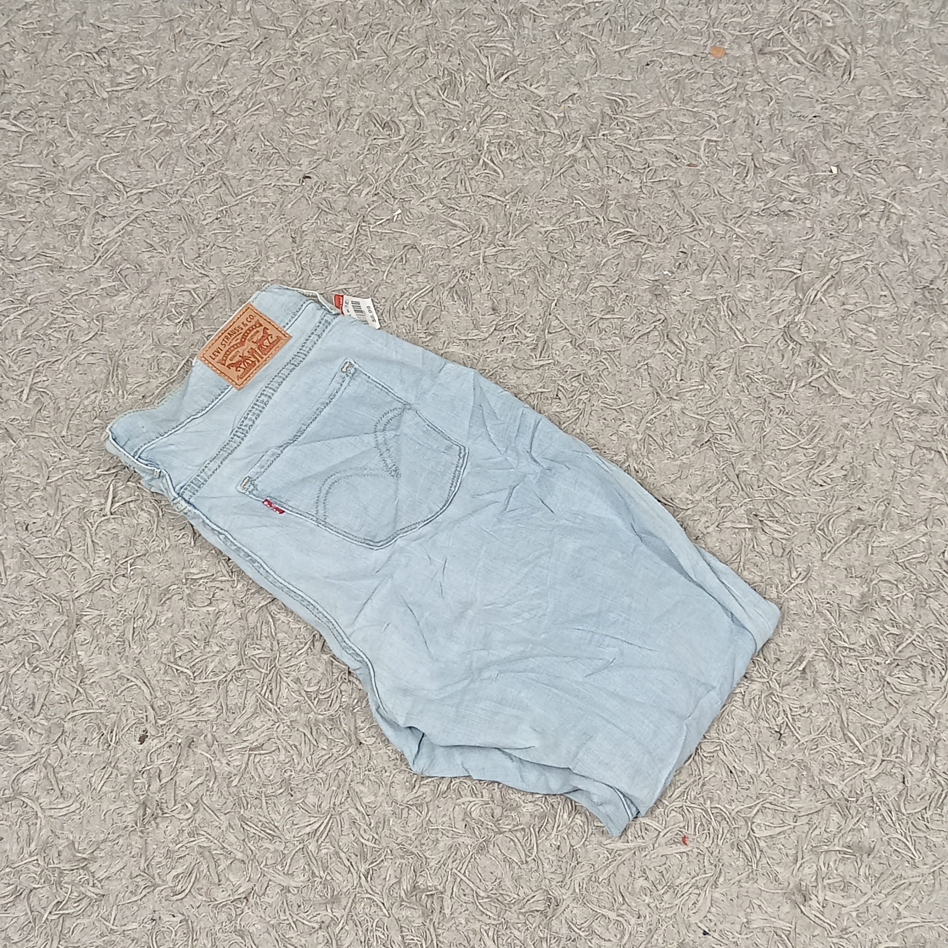 LEVI'S WOMAN'S DENIM JEANS - BUNDLE 07