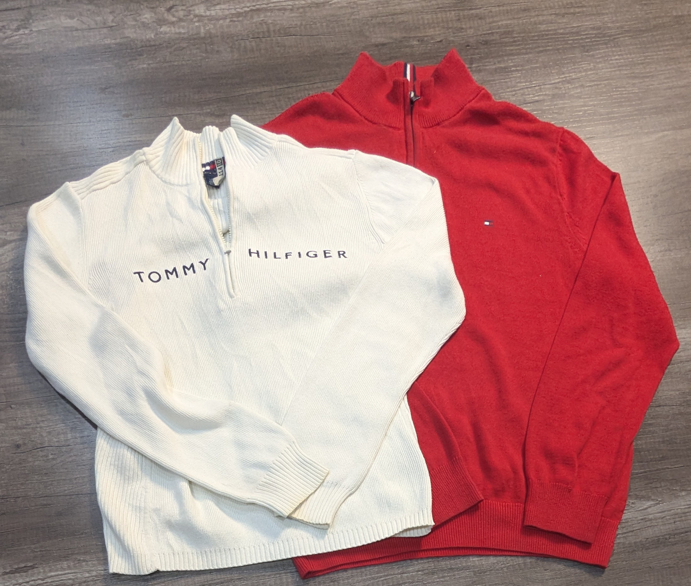 3937 - Tommy Hilfiger Sweaters
