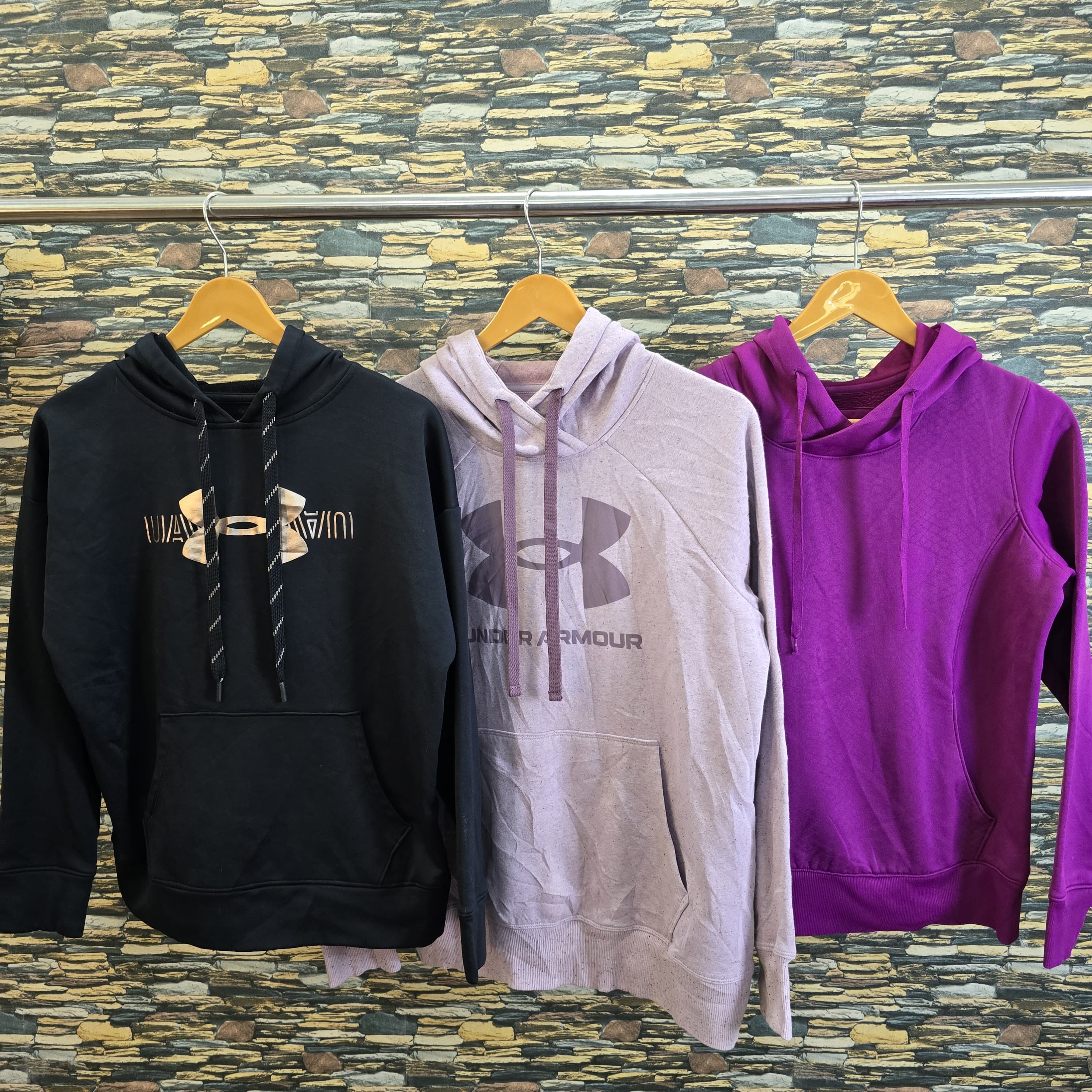 Av-1017 Under Armour Hoodies