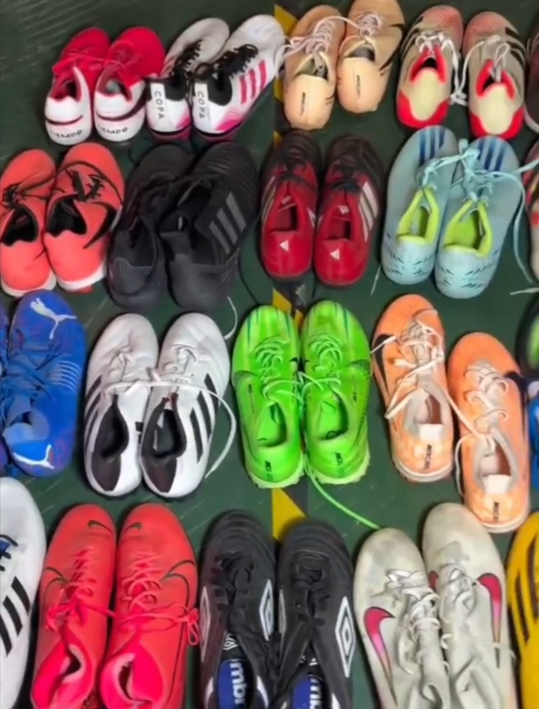 Doigts de pied de football