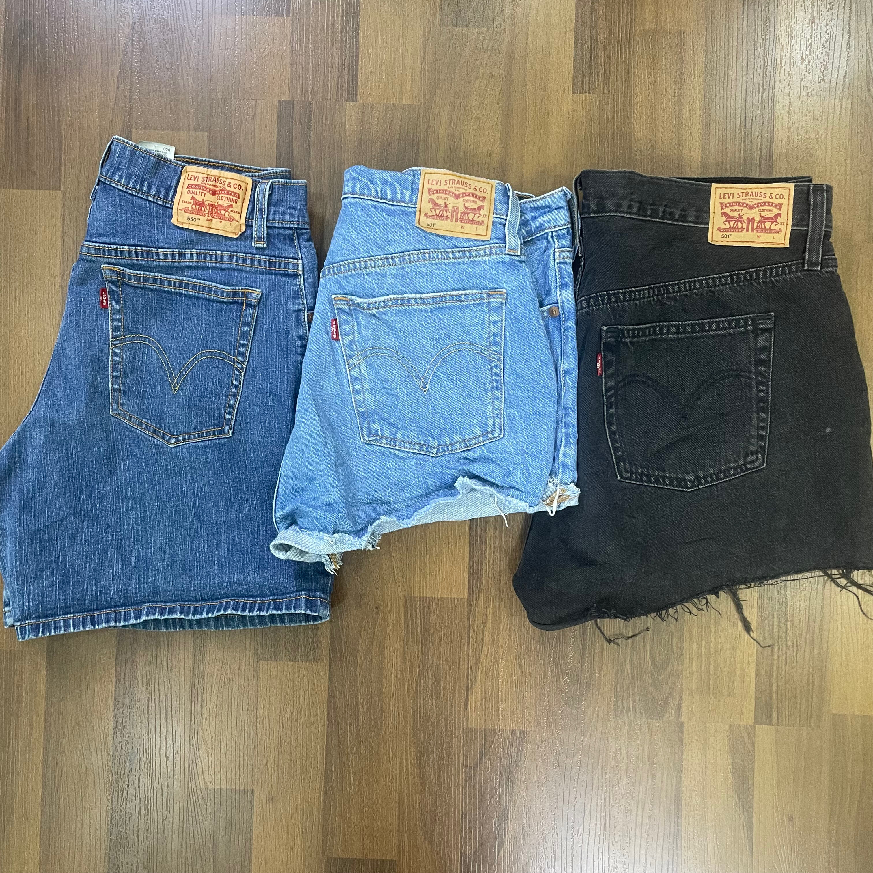 AV-1034 Levi’s Denim Mix Shorts