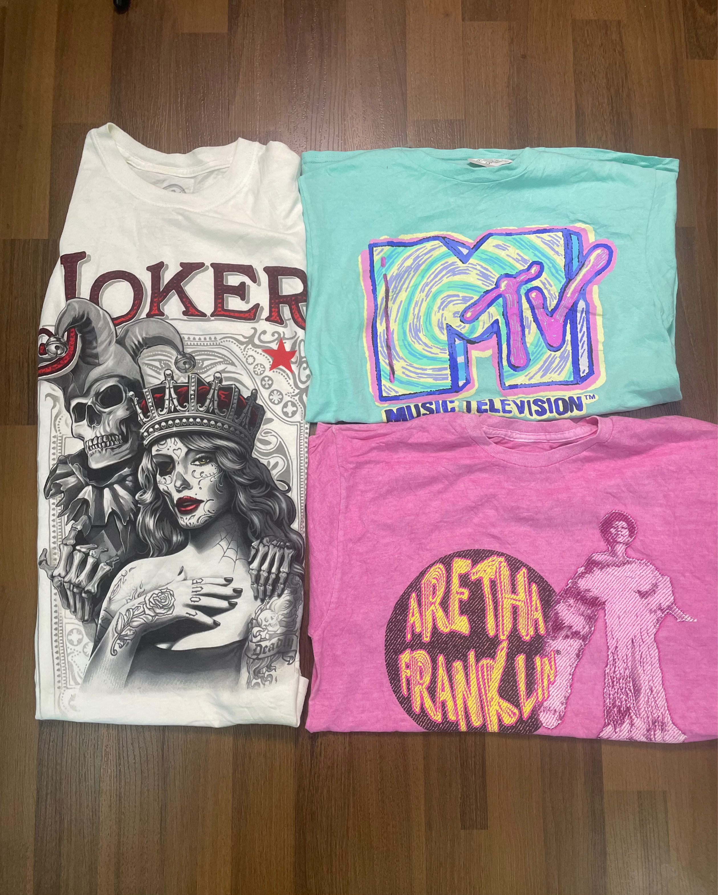 AV-0239 Graphic Printed T-shirts