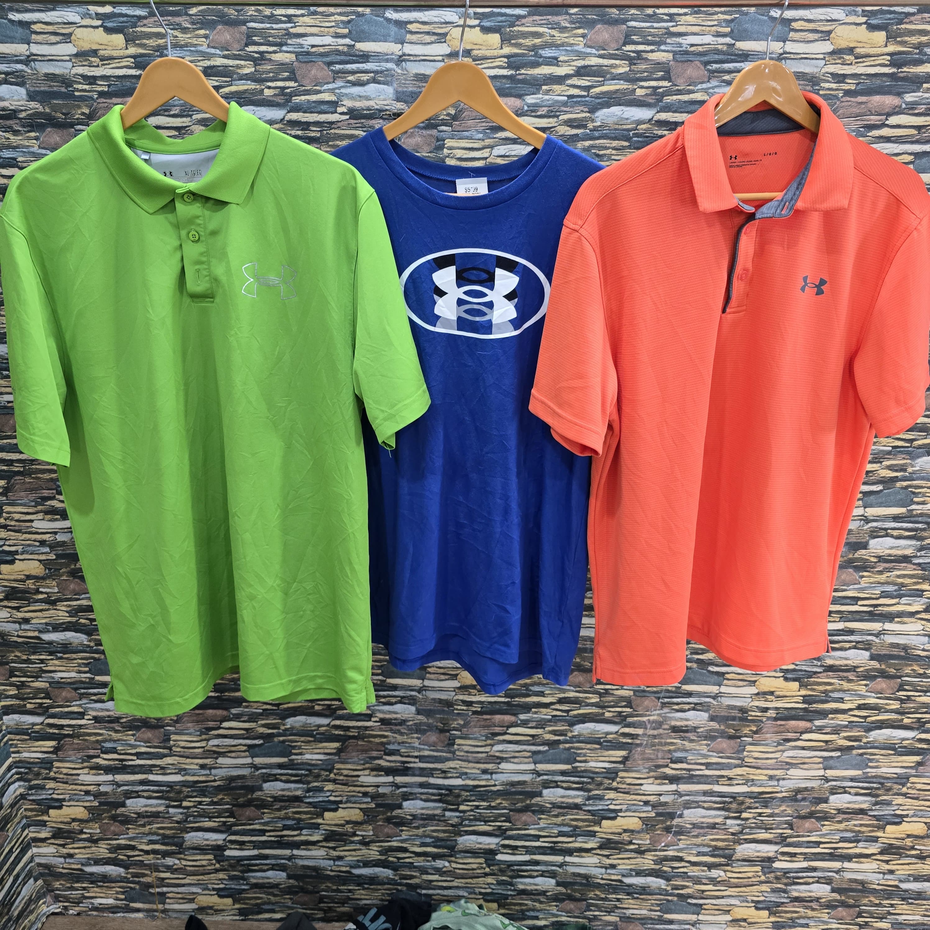 AV-1043 Under Armour T-shirt s/s