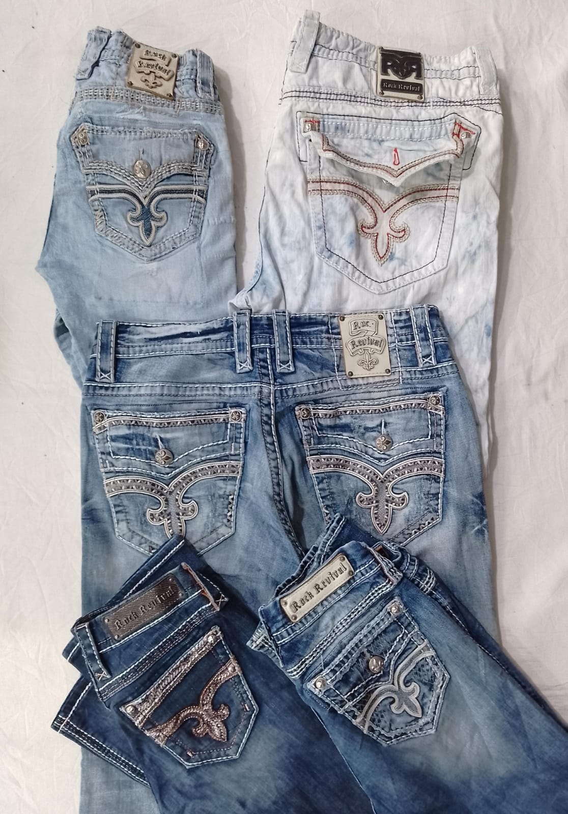 CR6752 Rock Revival Jeans Femininos e Masculinos