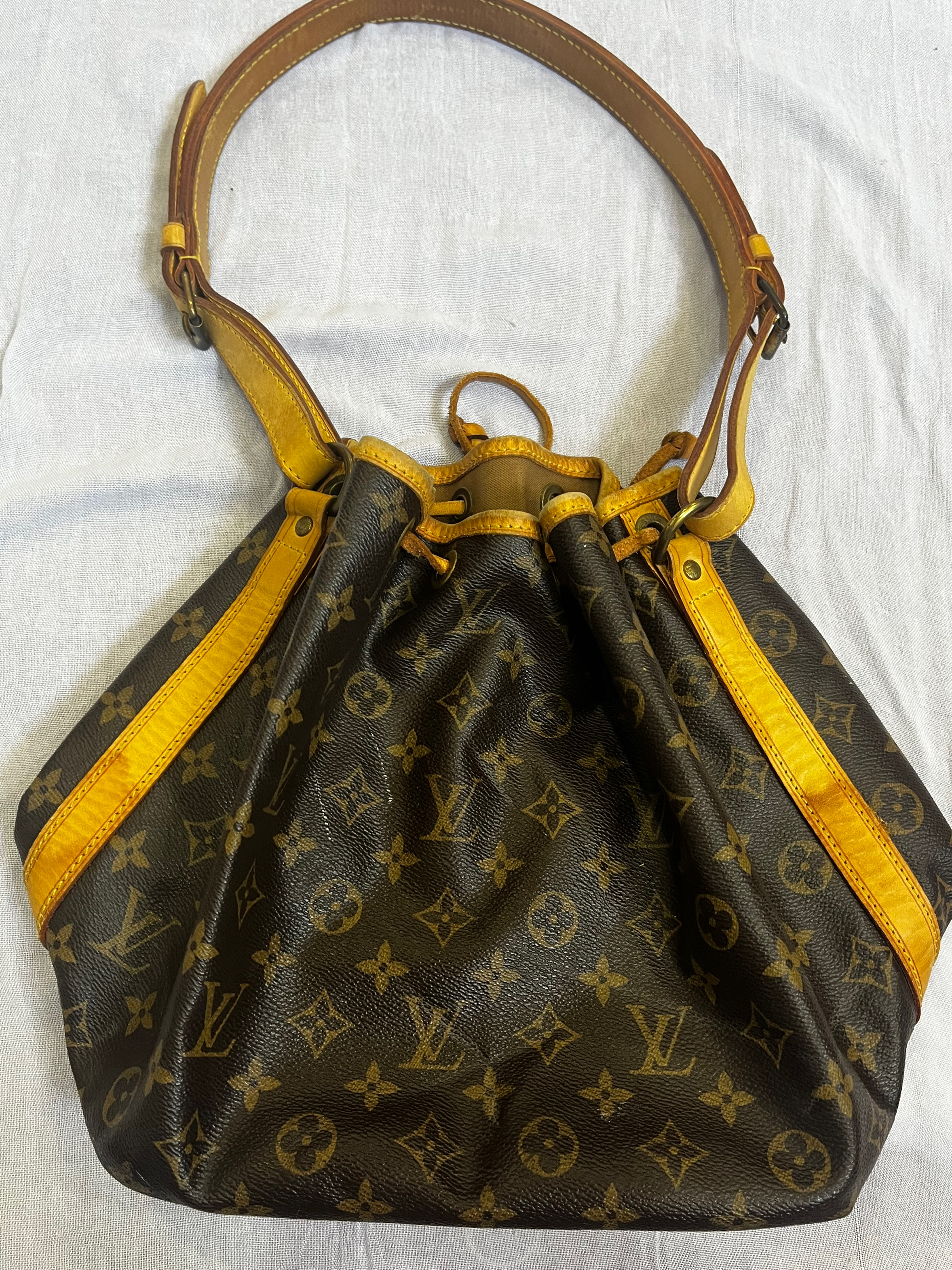 Louis vuitton bag