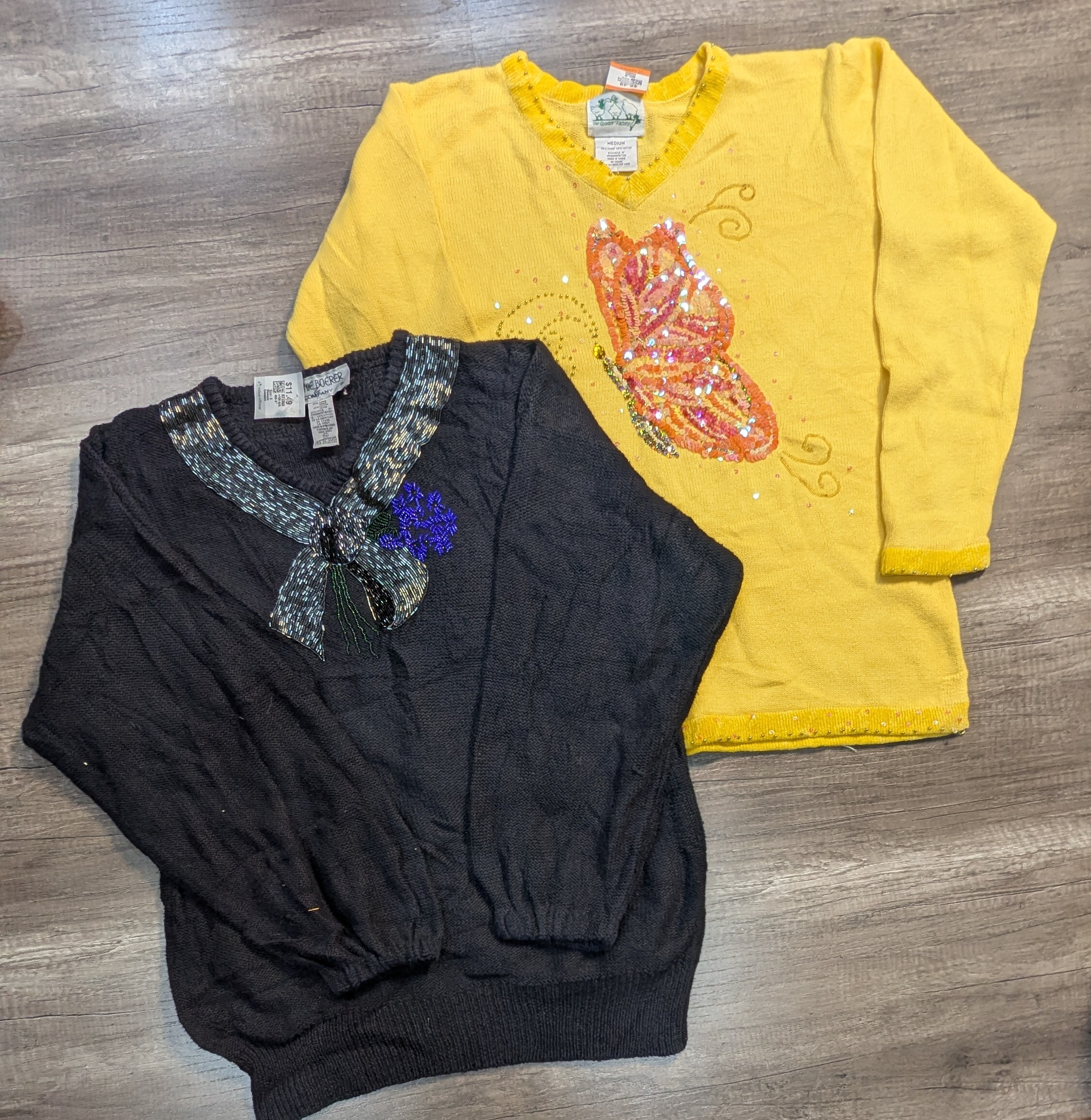 4009 - Vintage Style Embellish Sweaters