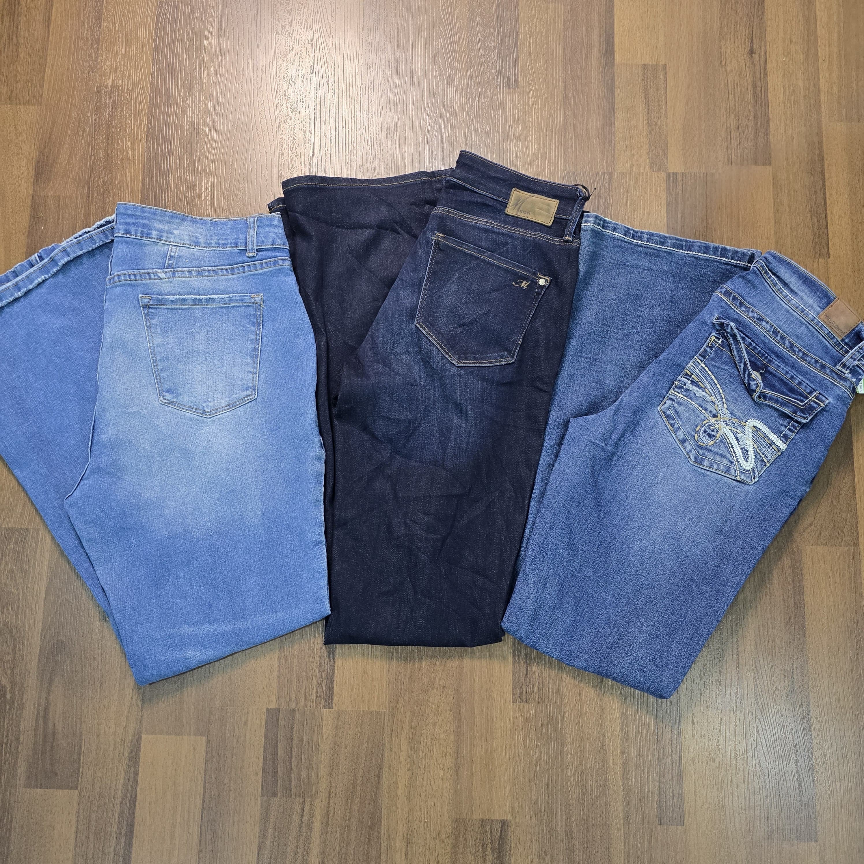 AV-1061 Jeans flare sans marque