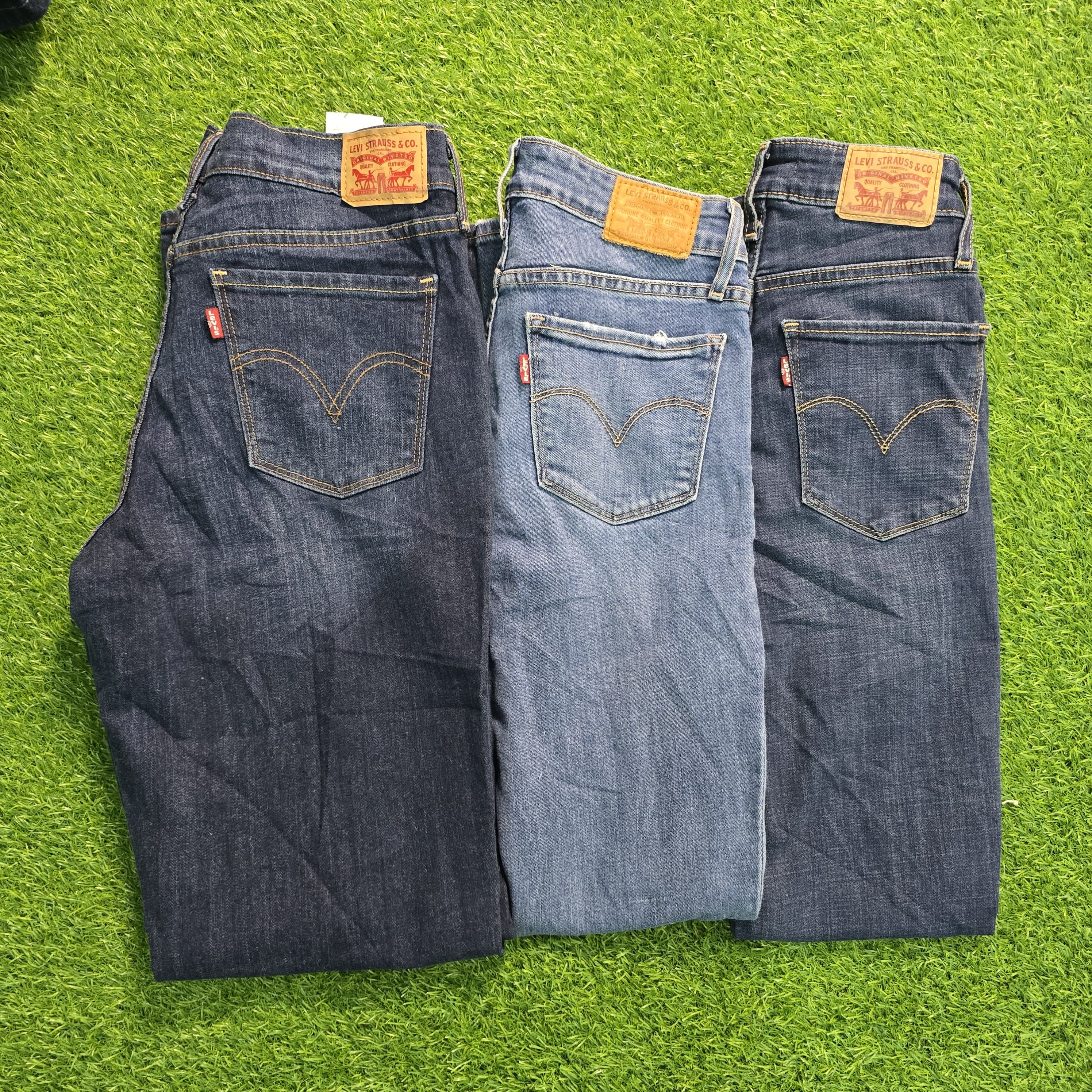 AV-1062 Jeans Femininos Levi’s