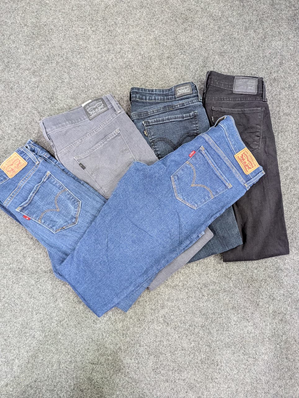 CRZ1960 Ladies Levi’s Jeans