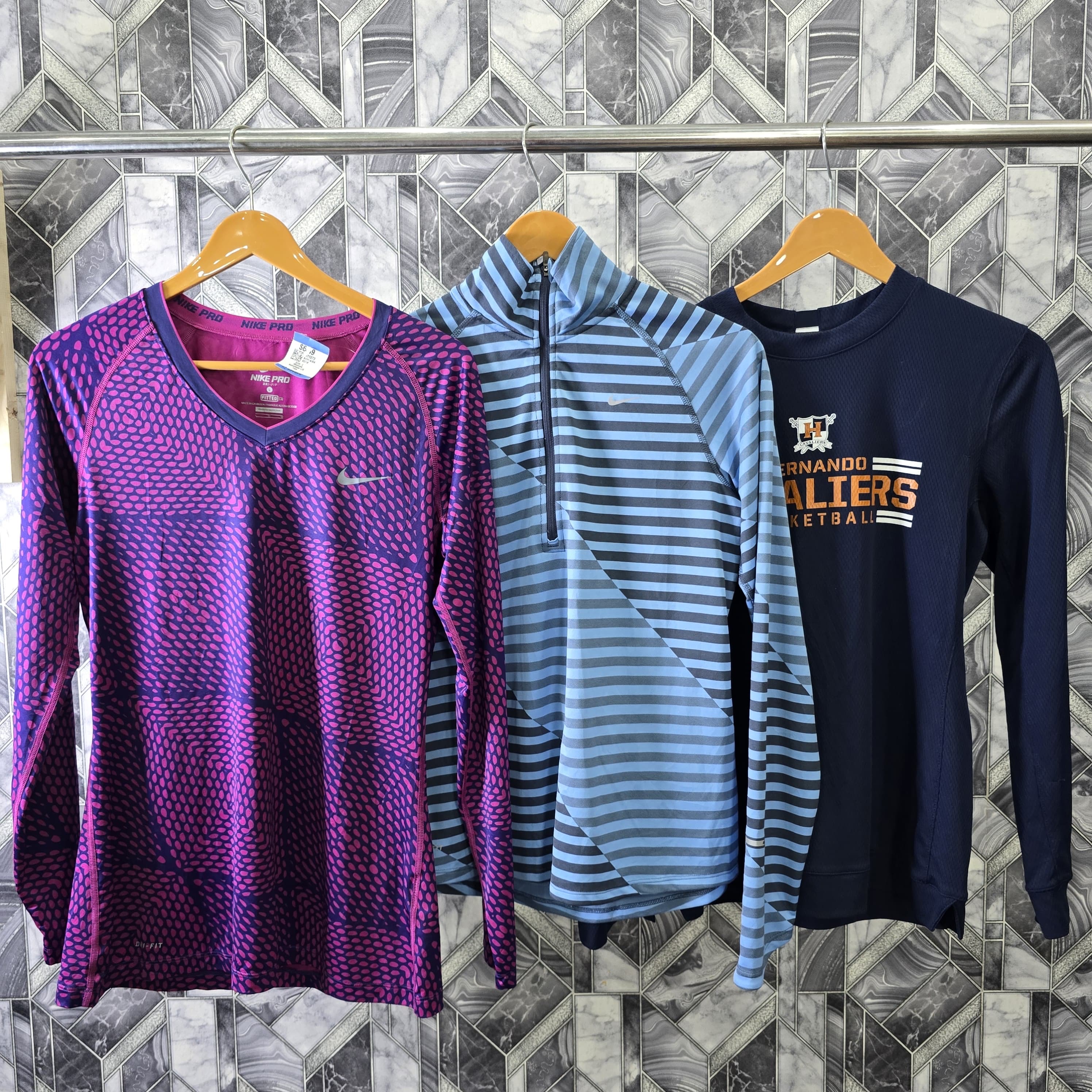 AV-1079 Nike l/s T-shirts