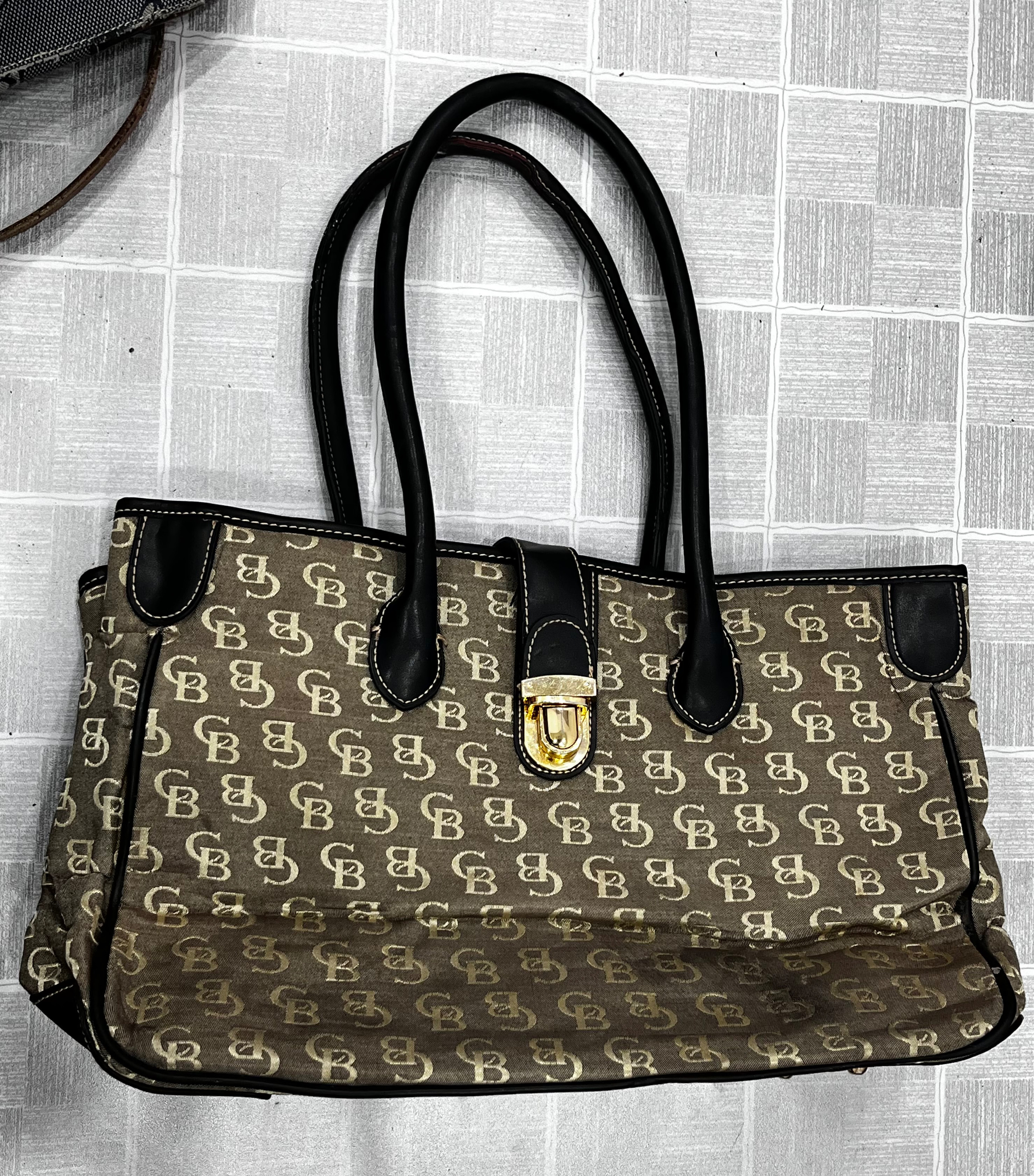 Dooney & bourke bags