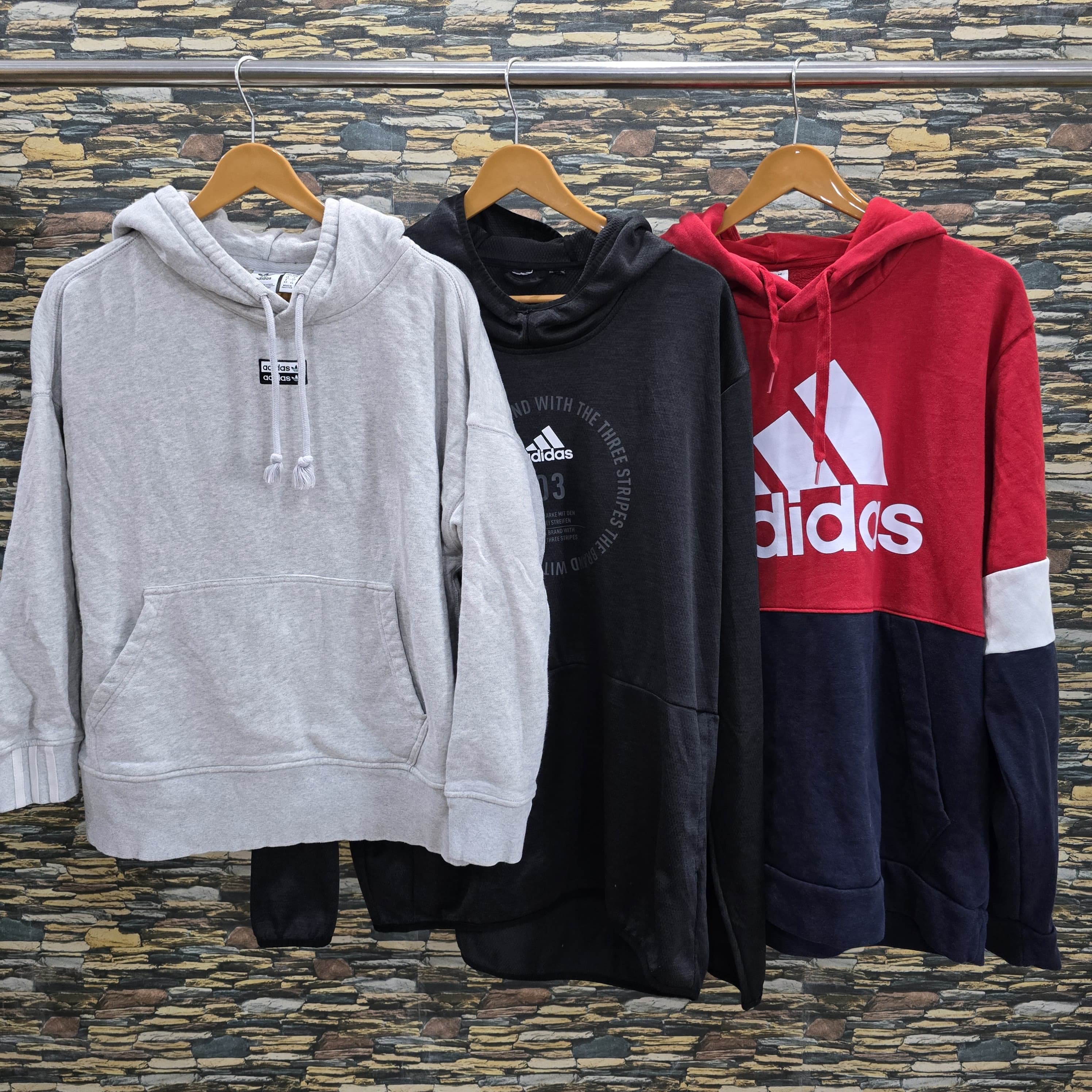 AV-1093 Adidas Hoodies