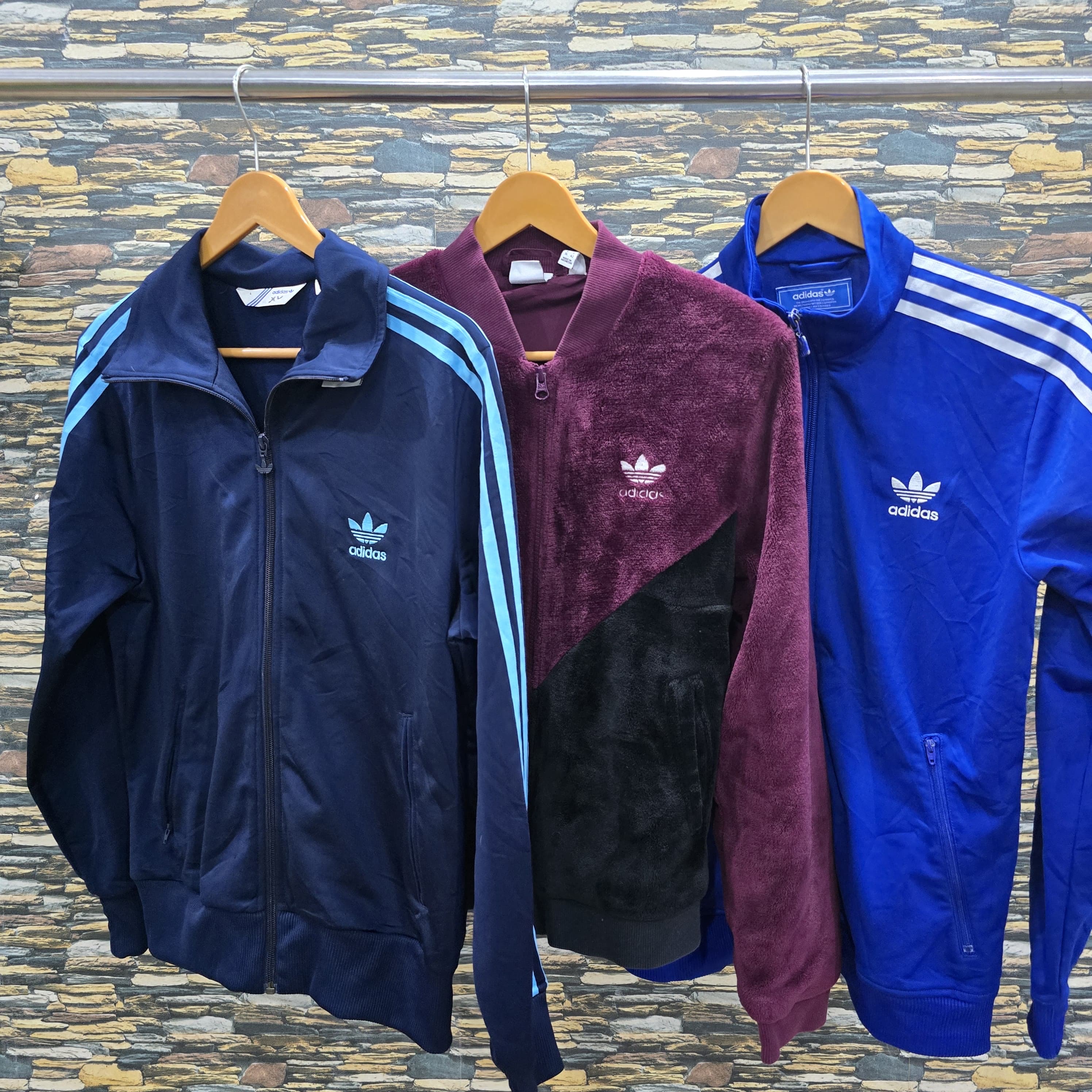 Giubbotti Adidas AV-1097