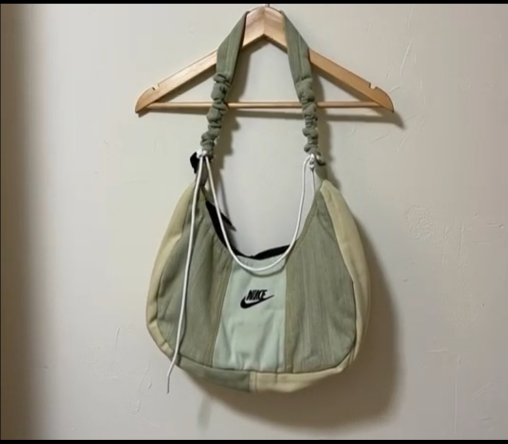Upcycling Nike Schultertaschen