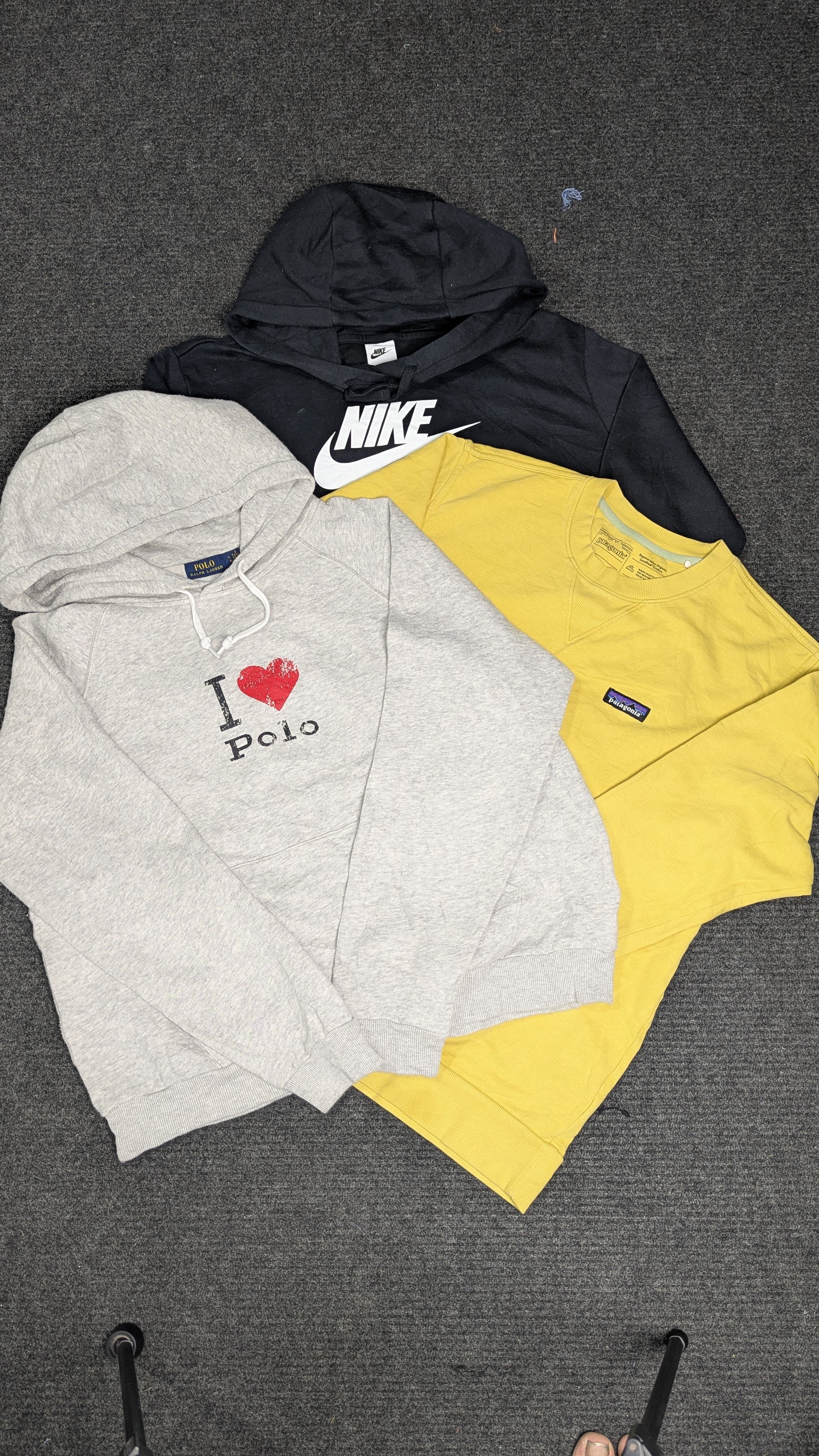 🔥 Branded Sweatshirts & Hoodies