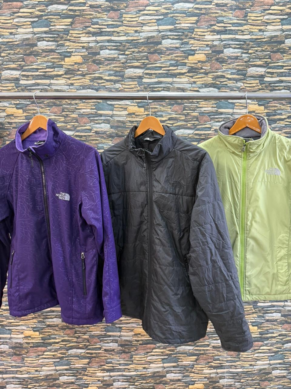 AV-1118 The North Face Jackets