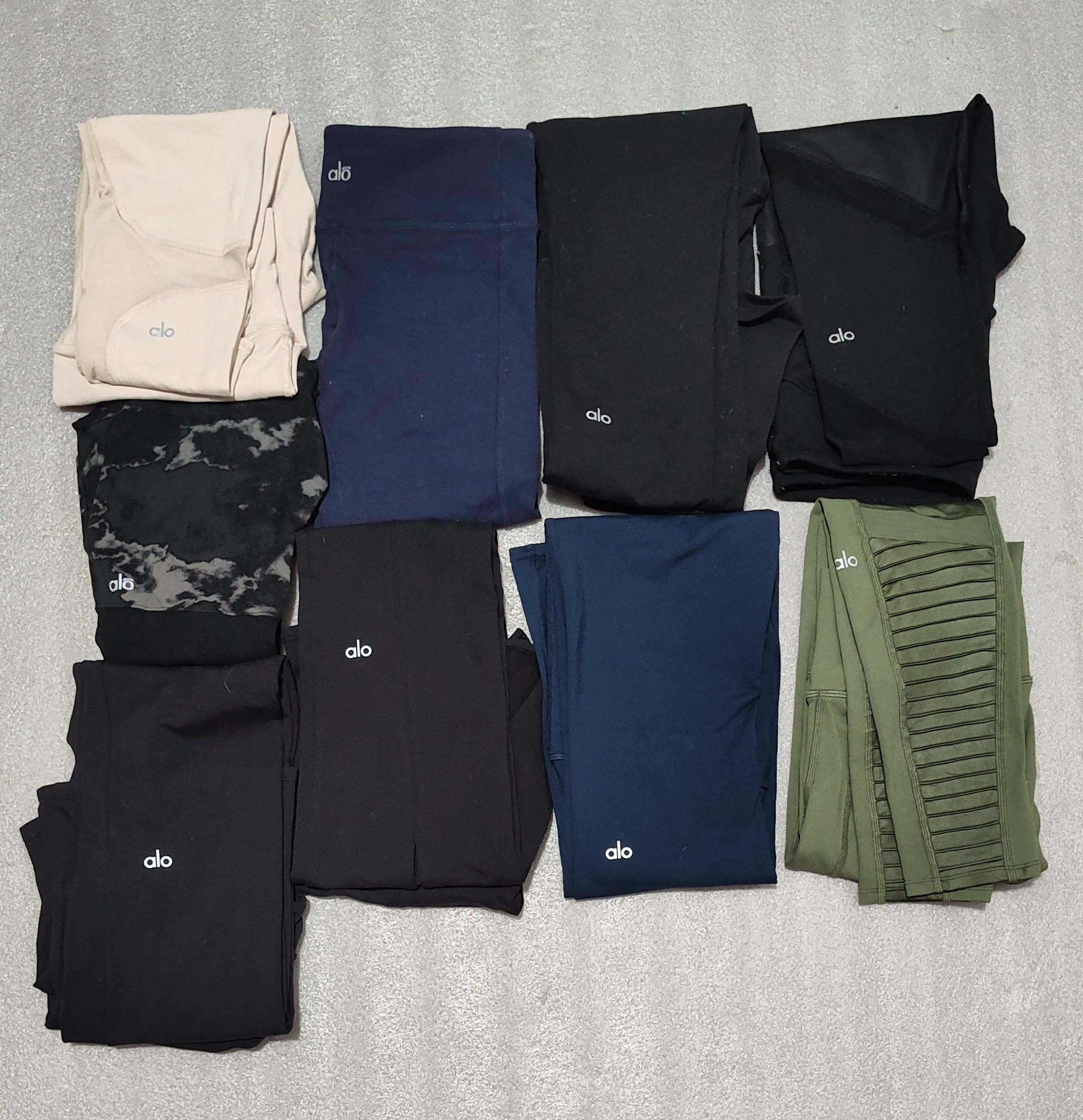Alo leggings flare and normal.