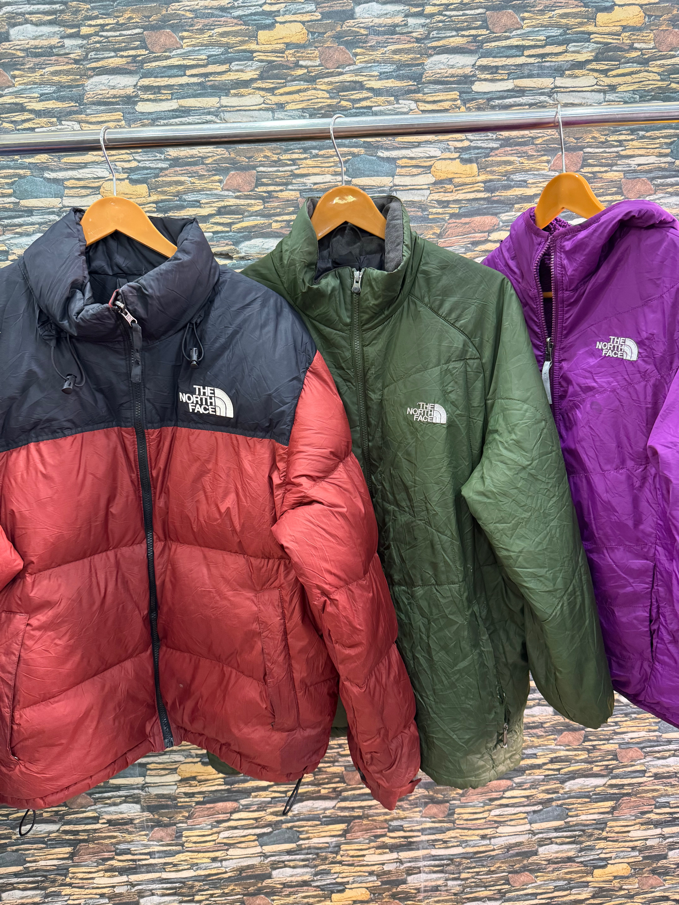 AVG-0264 The NorthFace Puffer Jackets
