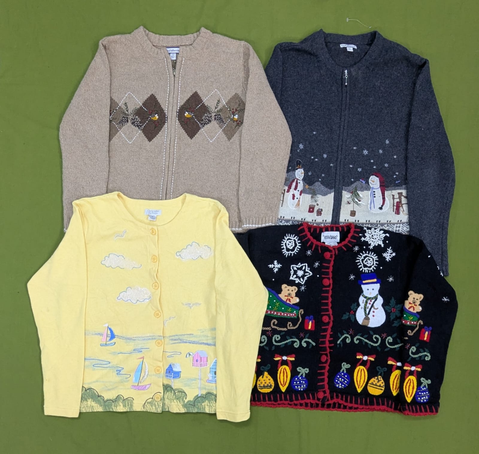 RV2358 Christmas Knitwear