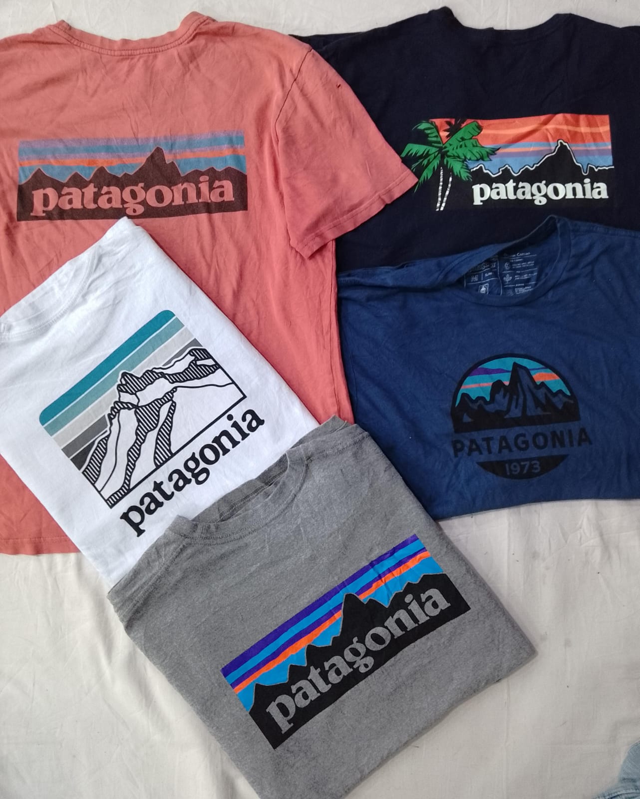 CR6875 Vintage Patagonia T-Shirts