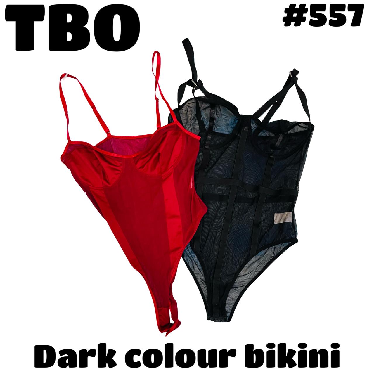 Dunkel gefärbter Bikini #557