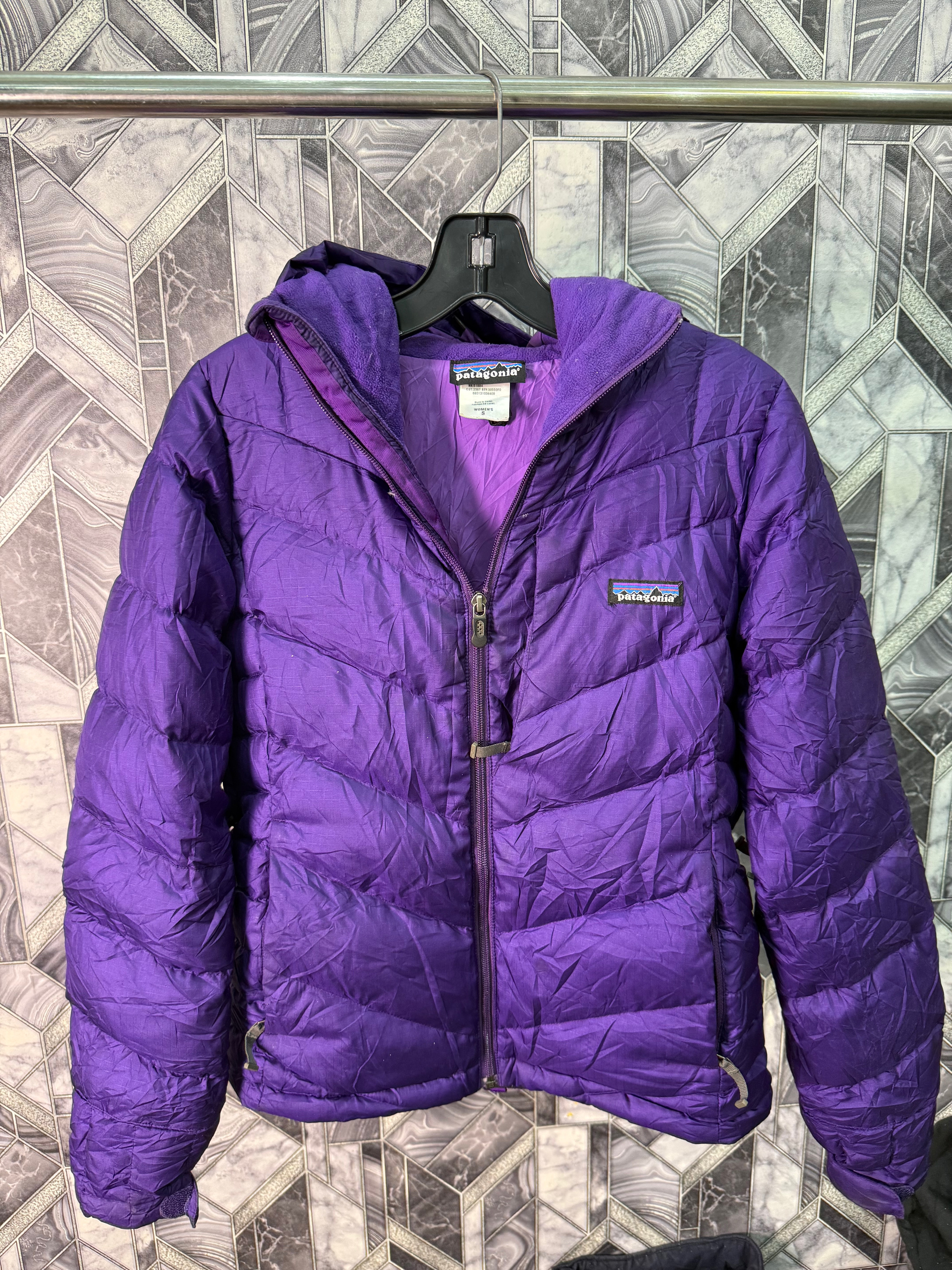 AVG-0275 Patagonia Jackets