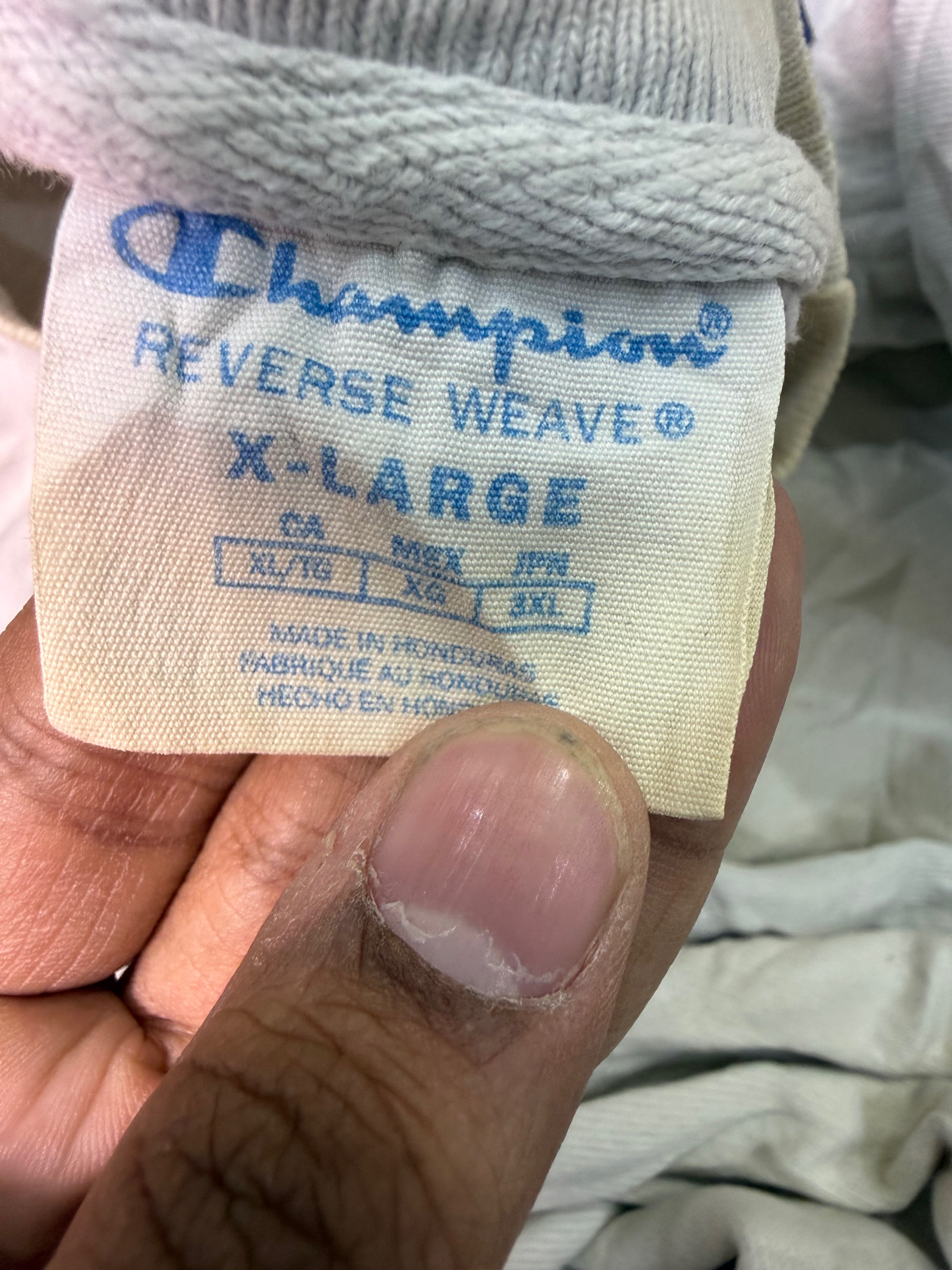 AVG-0277 Champion Sweatshirts