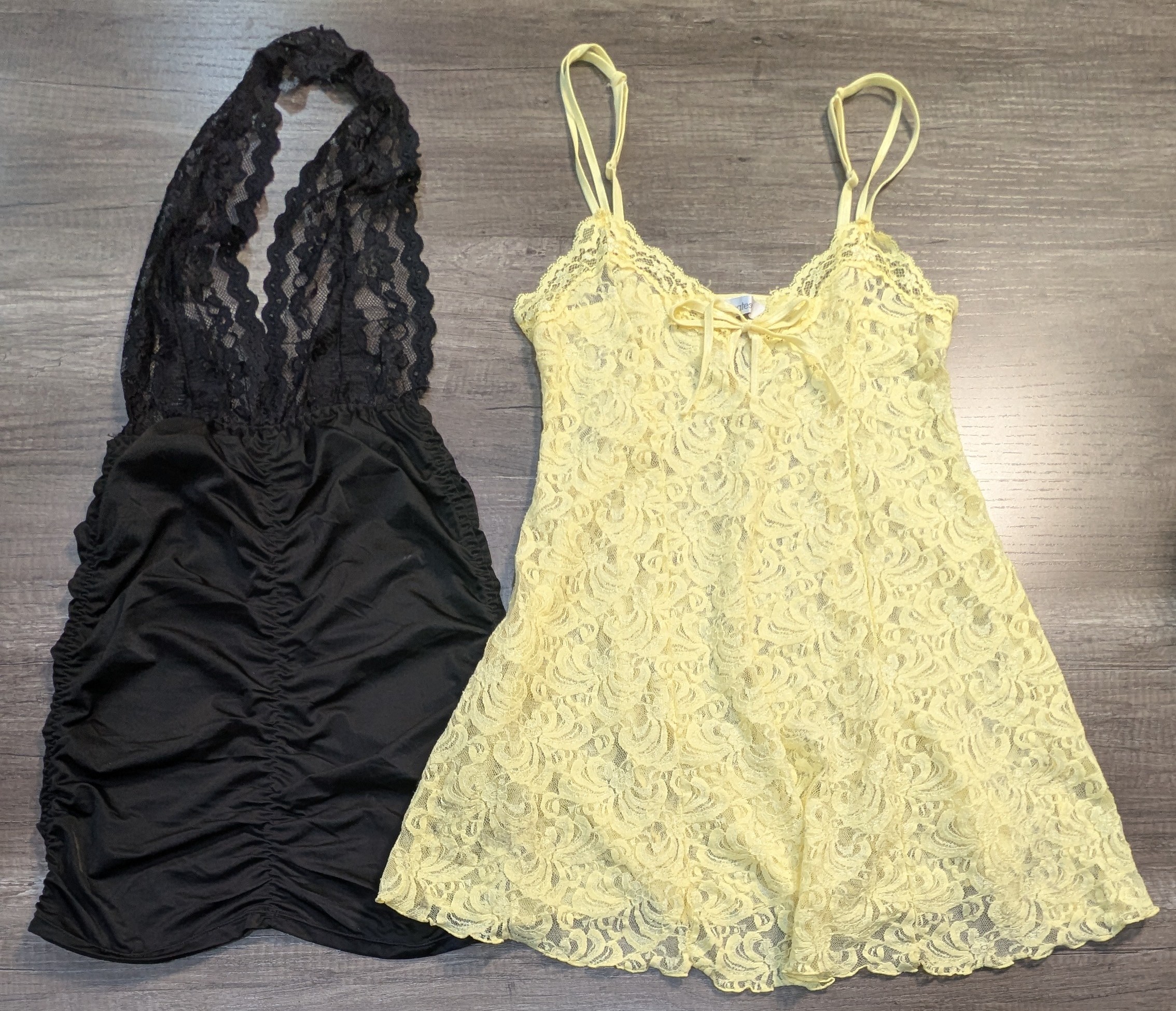 4162 - Canotta in stile Y2K