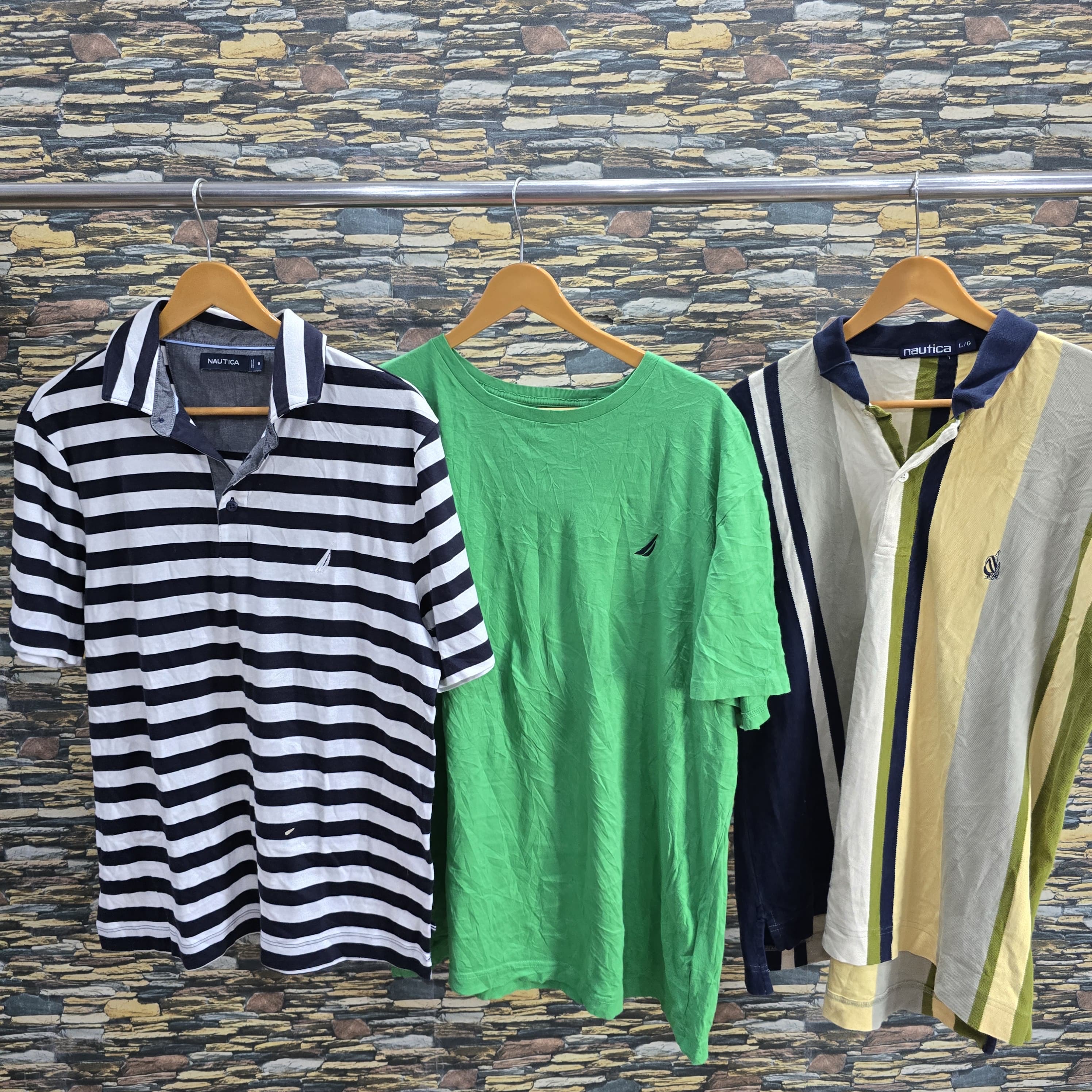 AV-1125 Nautica T-Shirts