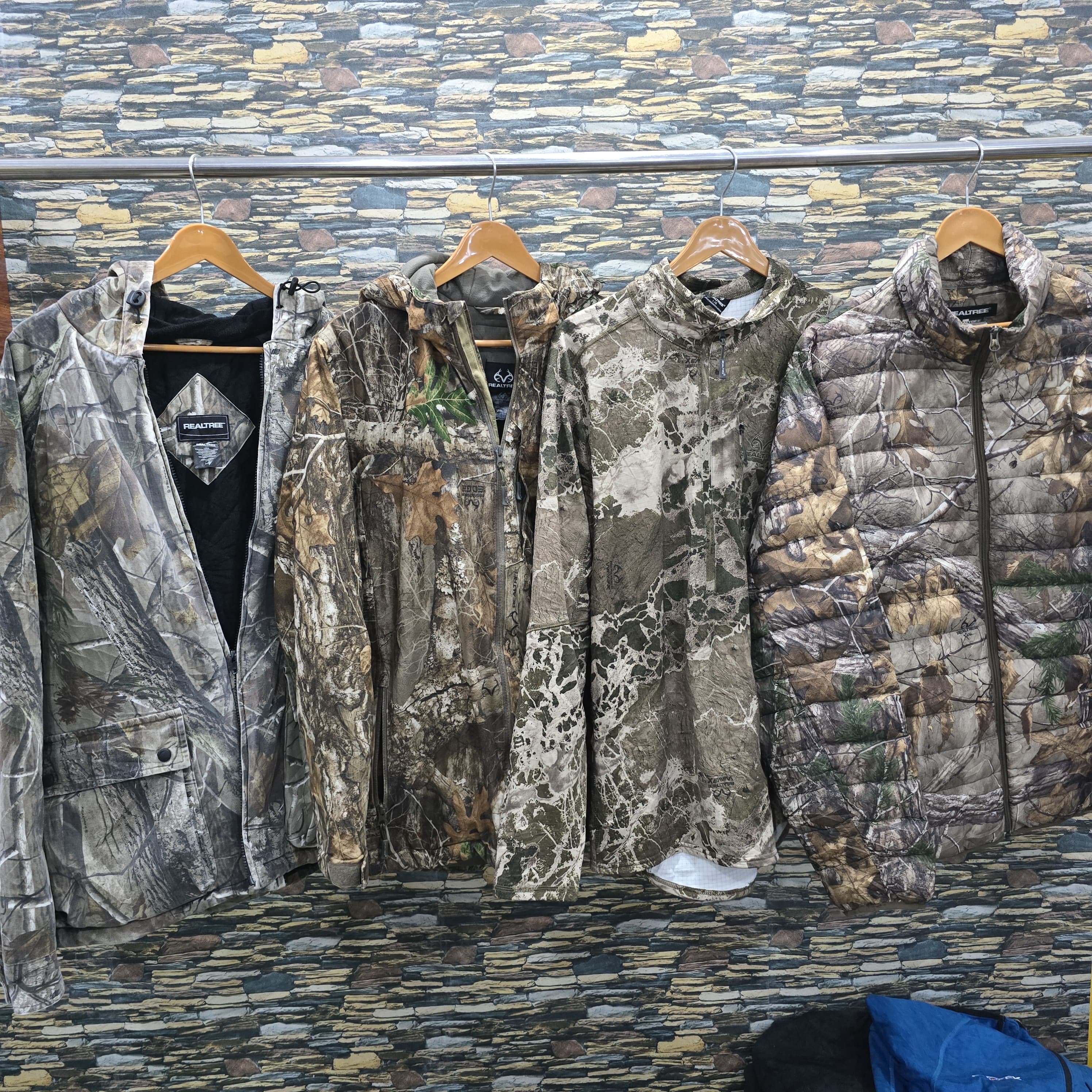 AVG-0279 Real Tree | Mossi Oak | Camo Jackets