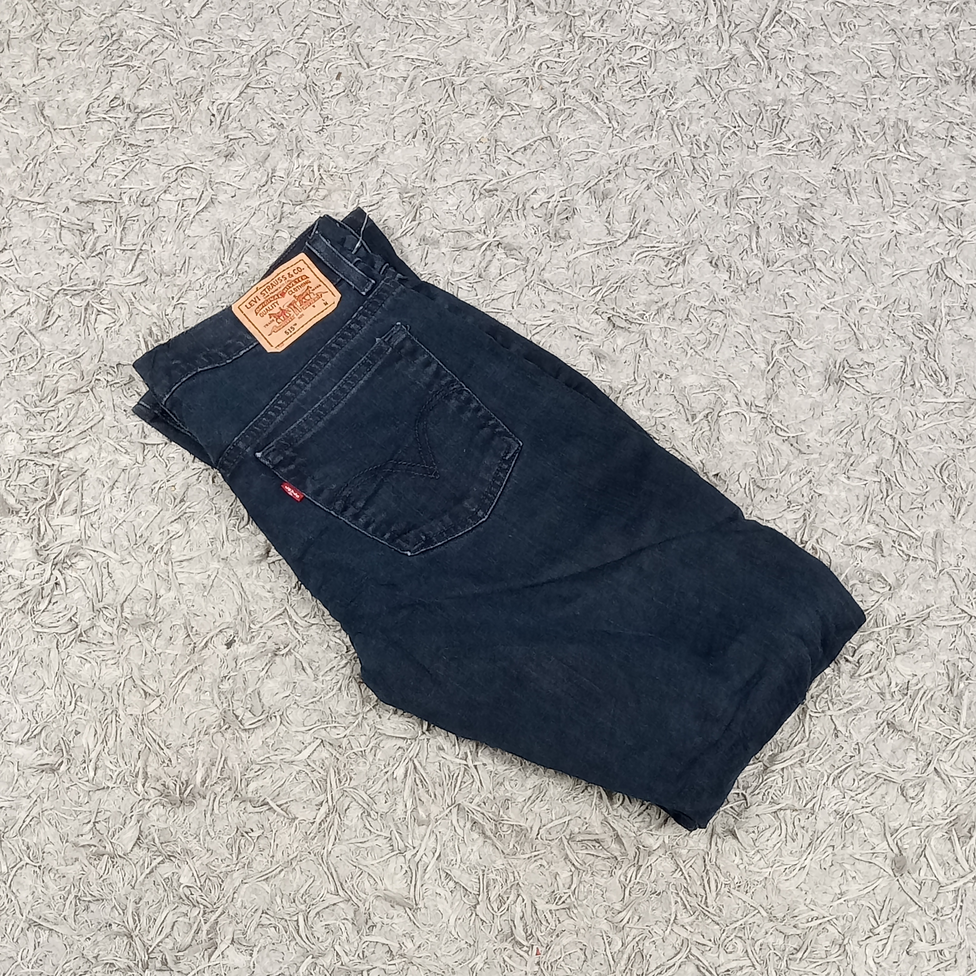 LEVI'S WOMAN'S DENIM JEANS - BUNDLE 25