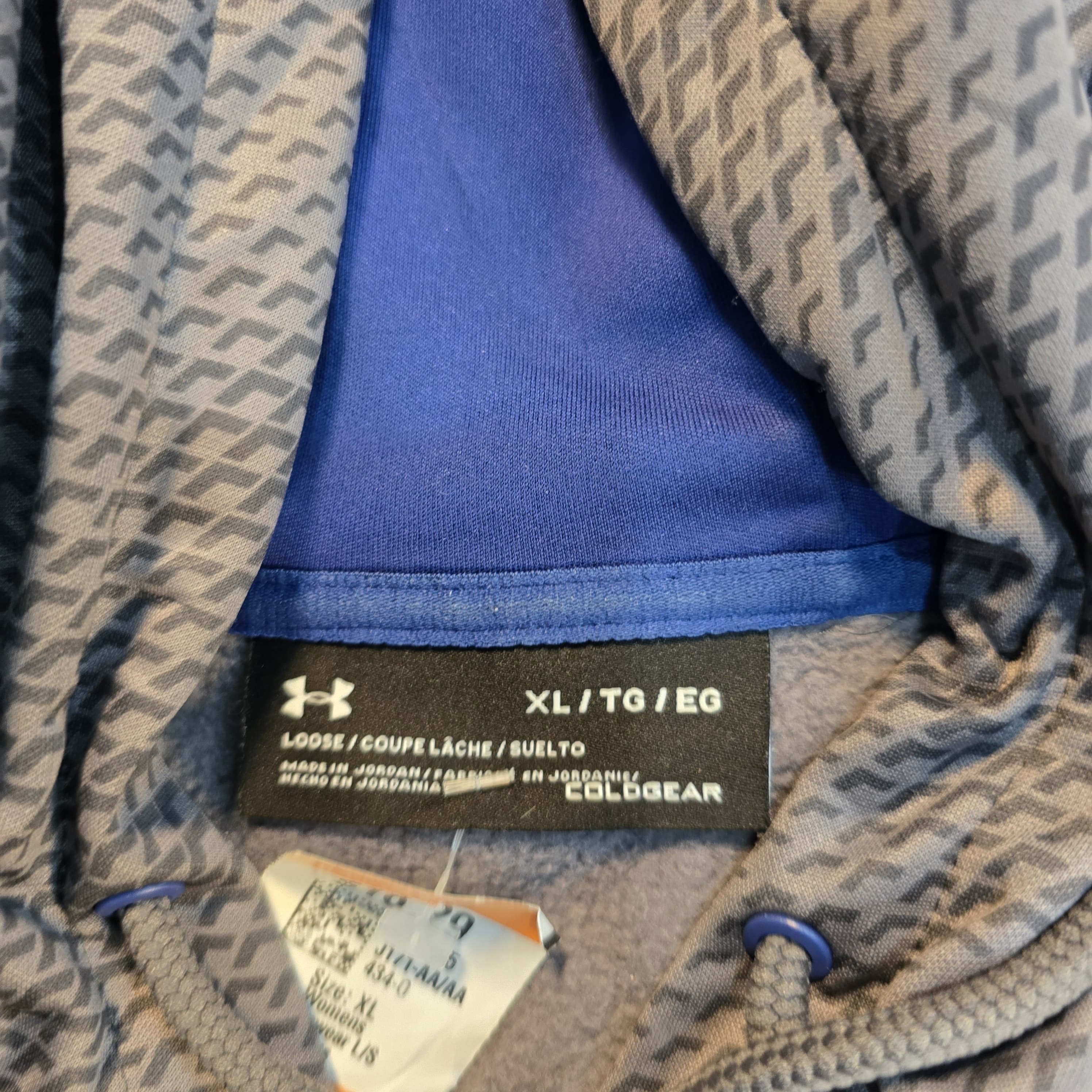 AV-1151 Under Armour Hoodies