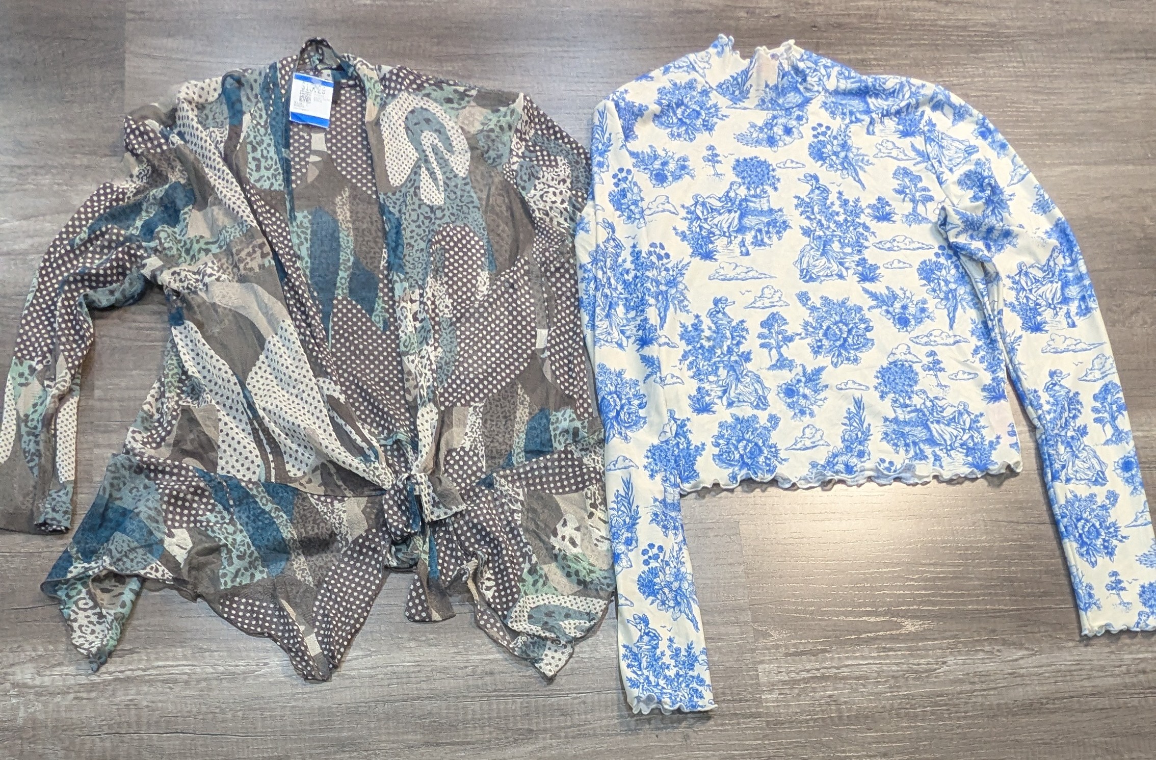 4213 - Y2K Style Blouses