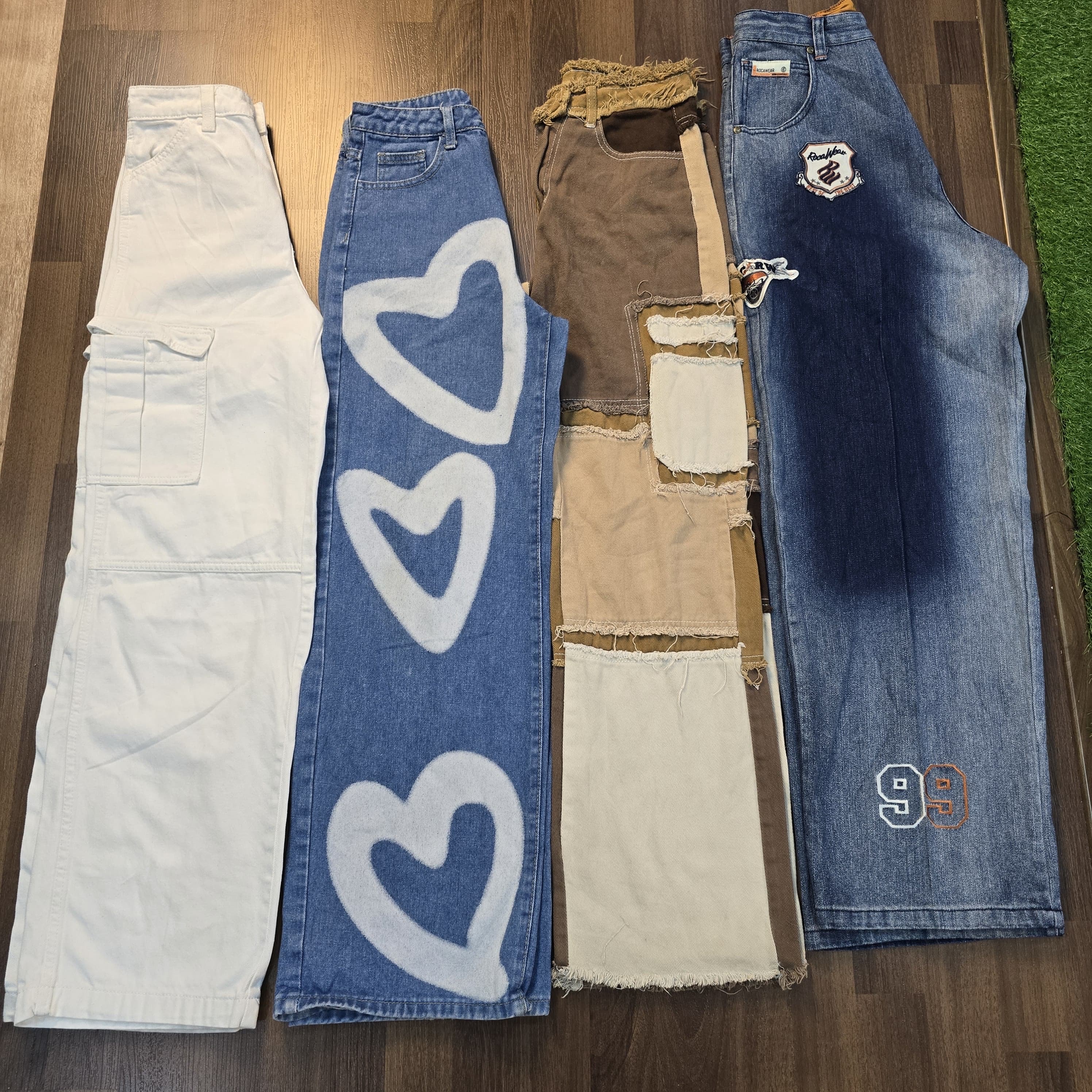 AV-1159 Unbranded Baggy Jeans