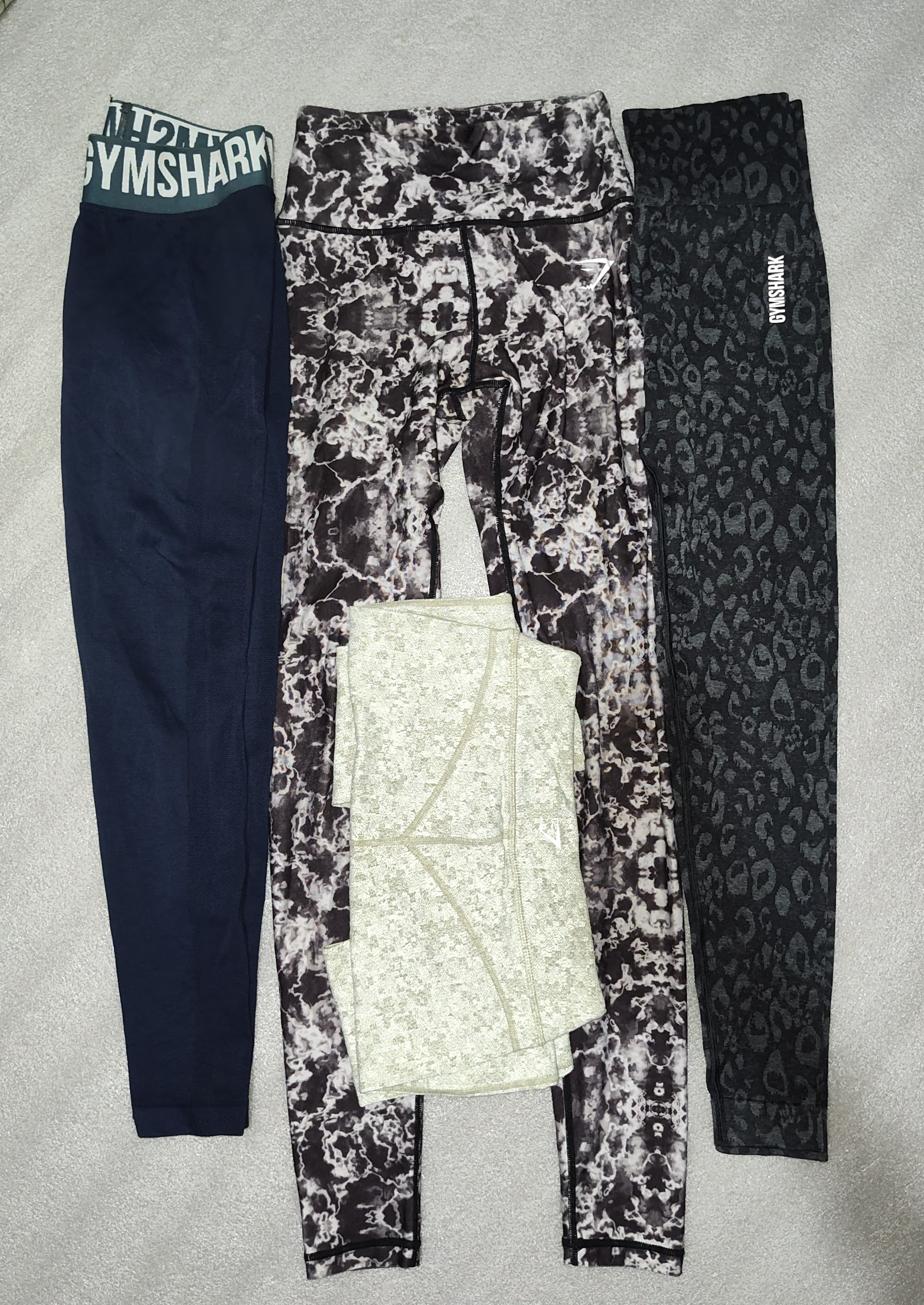 #09 gym shark leggings