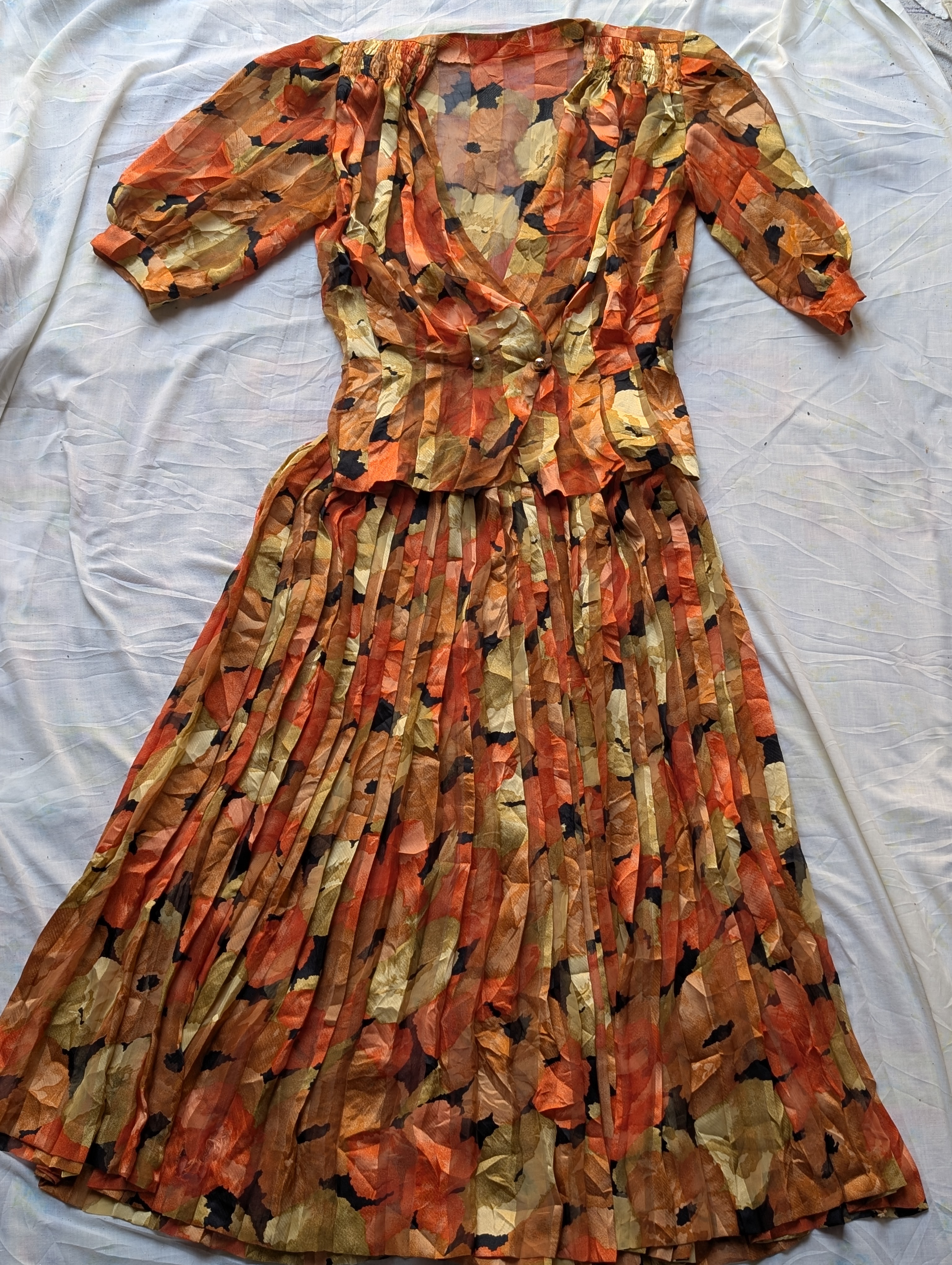 Y2K Vintage Dresses – 7 Pieces | Mixed Sizes, Desi..