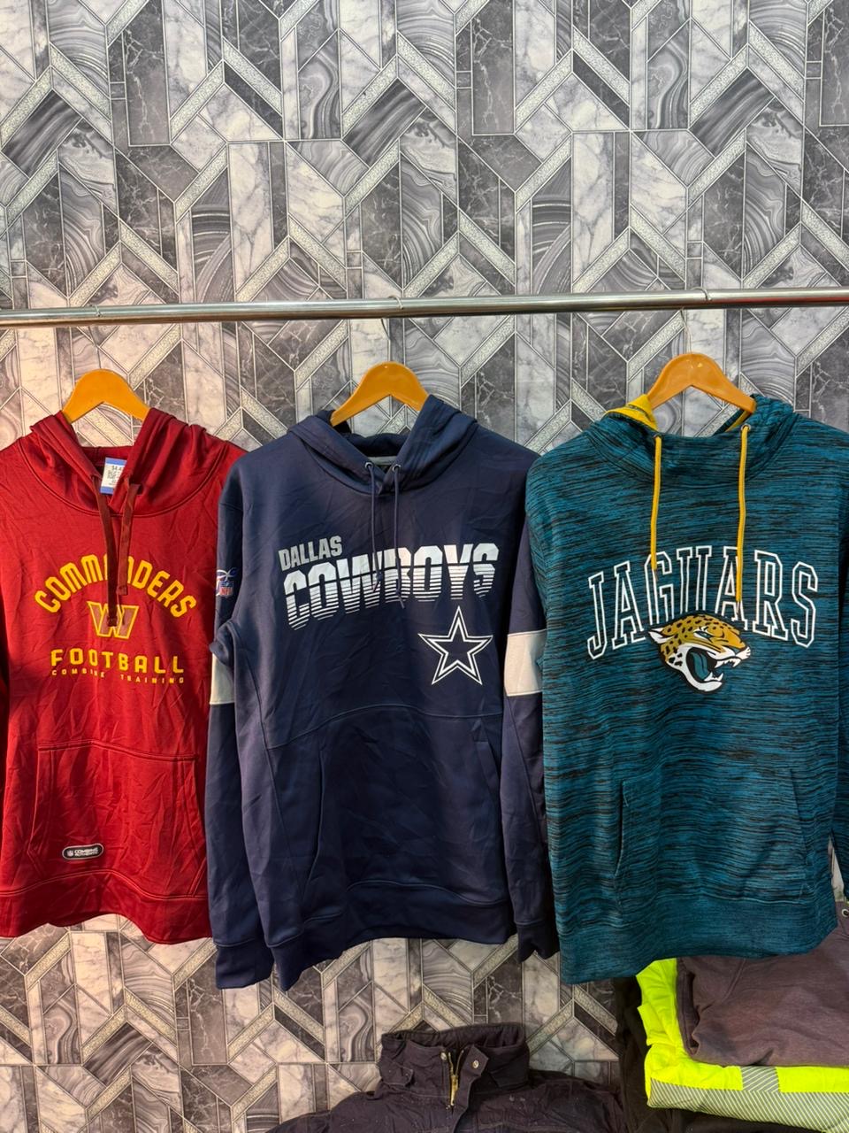 AV-1133 NFL Sweatshirts & Hoodies