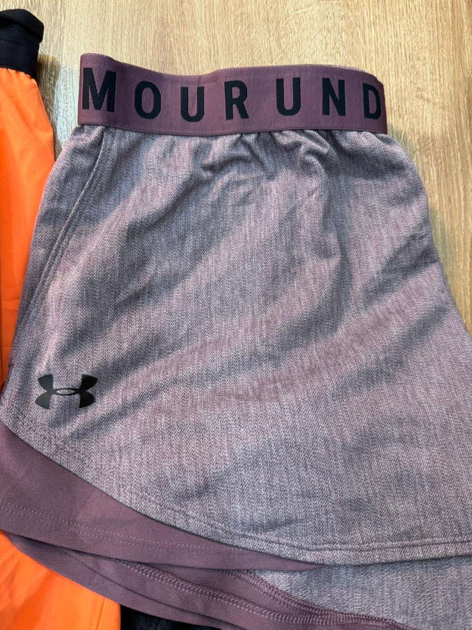 AV-1136 Under Armour shorts