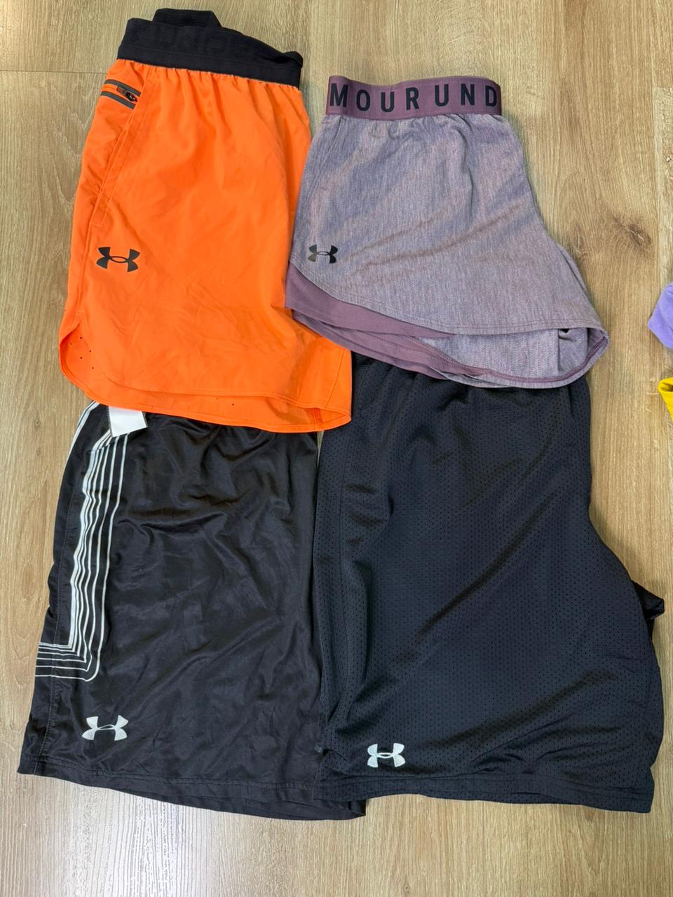 AV-1136 Under Armour shorts